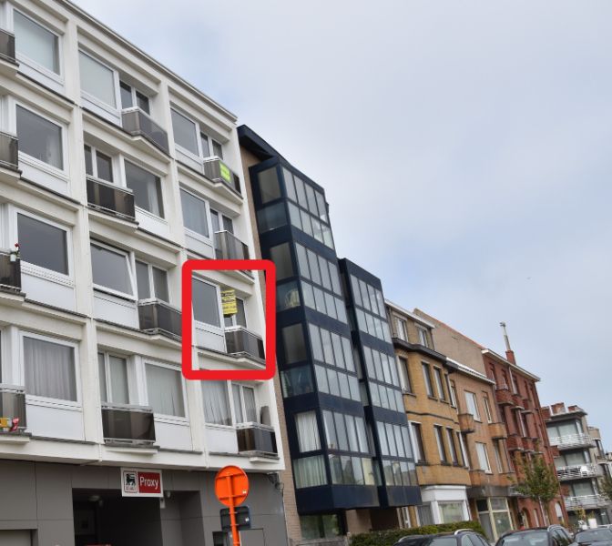 Ongemeubeld woonappartement nabij markt in  De Panne foto 1