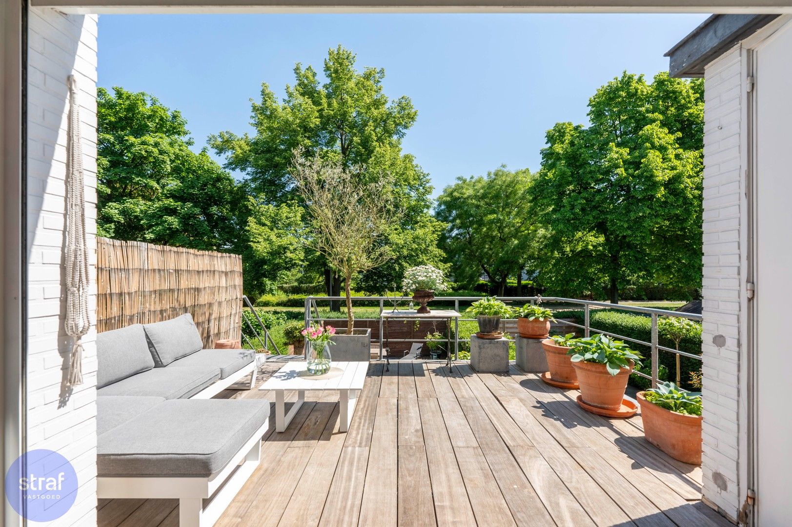 Instapklare bel-étage met ruim terras en tuin op een groene toplocatie foto 5