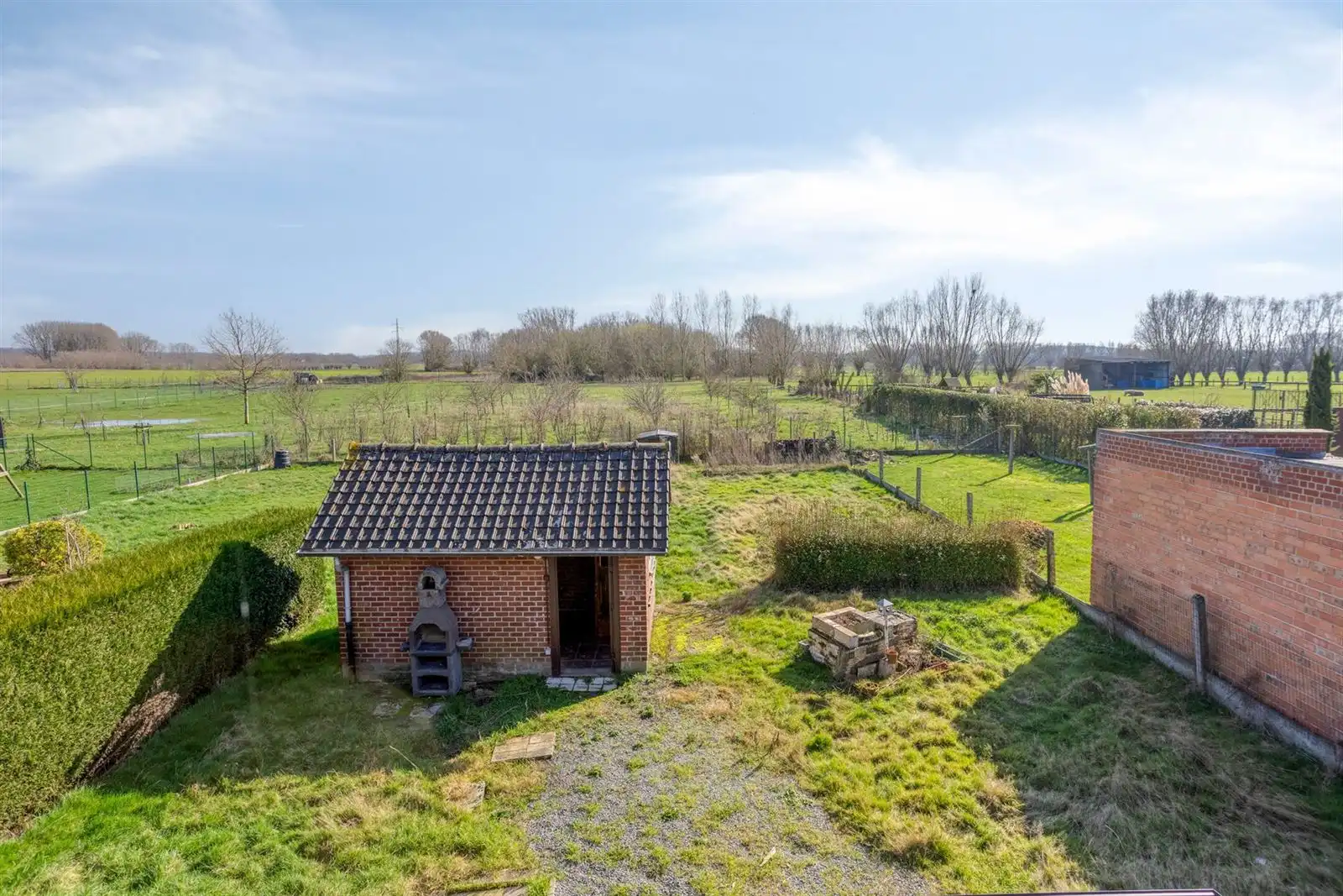 Alleenstaande woning met omringde tuin foto 21