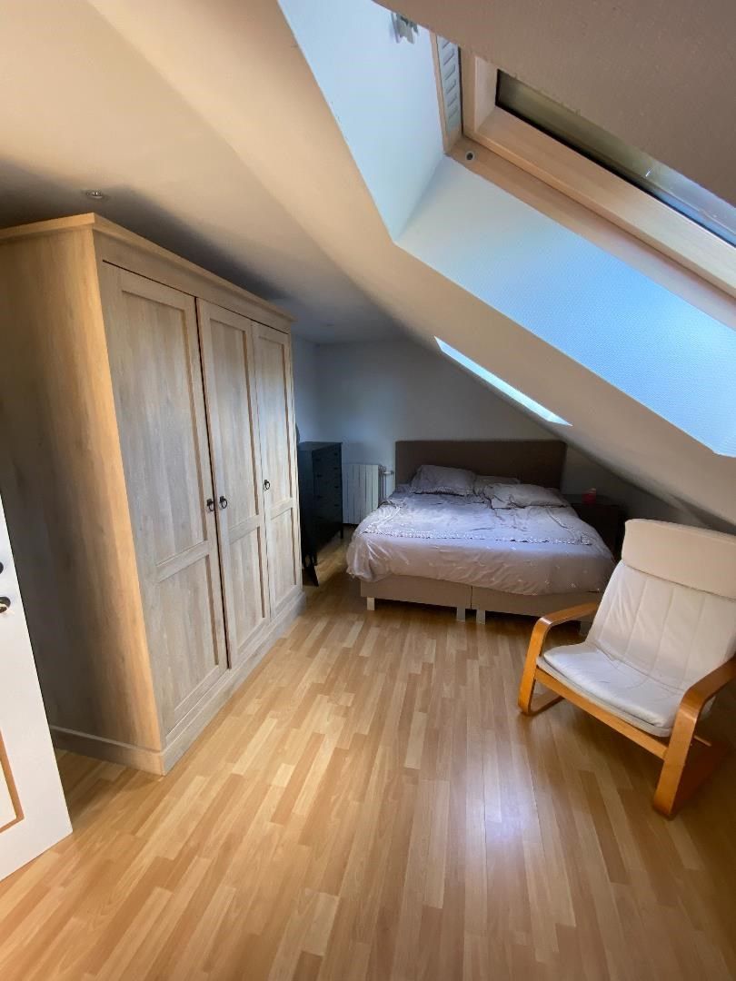 Alleenstaande woning met 4 slaapkamers en grote tuin foto 15