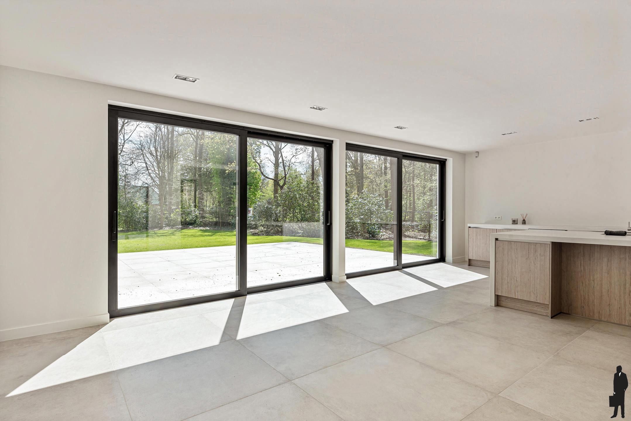 Gerenoveerde villa (ca. 3.628 m²) in een doodlopende straat! foto 9