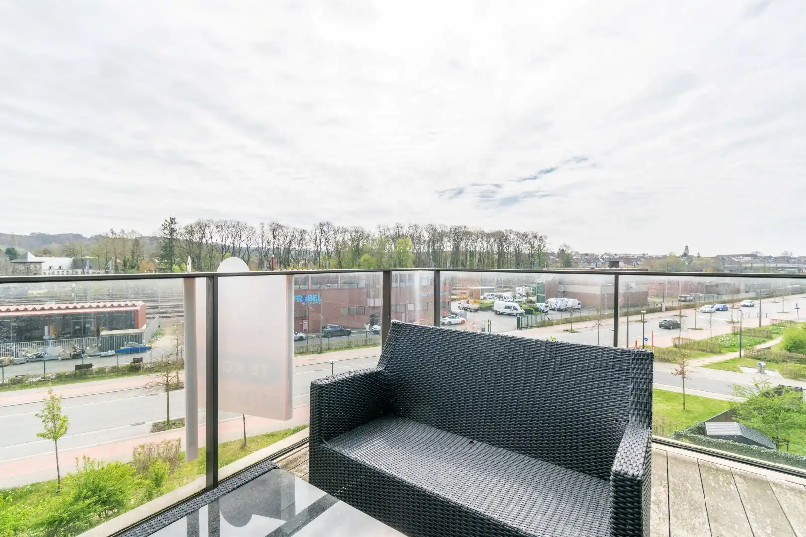 Een recent en zongericht appartement te Halle! foto 14