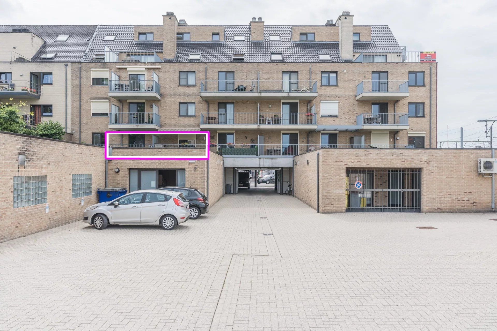 Zeer ruim appartement te Mol-centrum met 2 slaapkamers, 2 terrassen en garagebox. foto 2