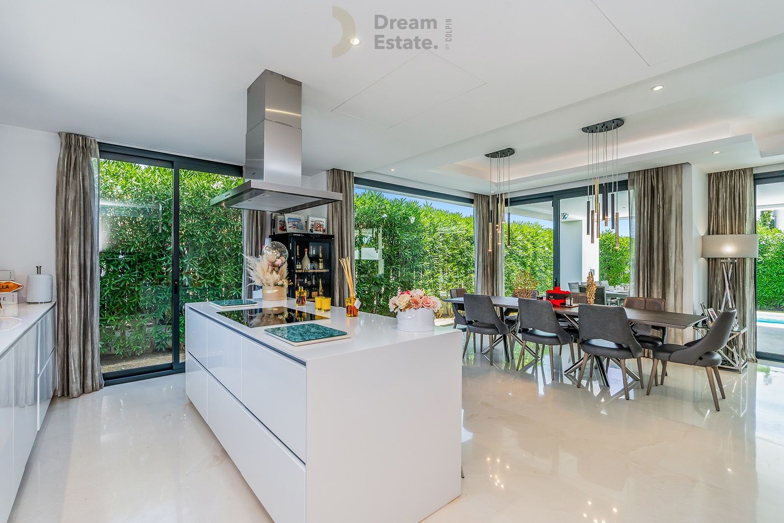 Moderne villa in de wijk El Paraiso, Estepona. foto 9