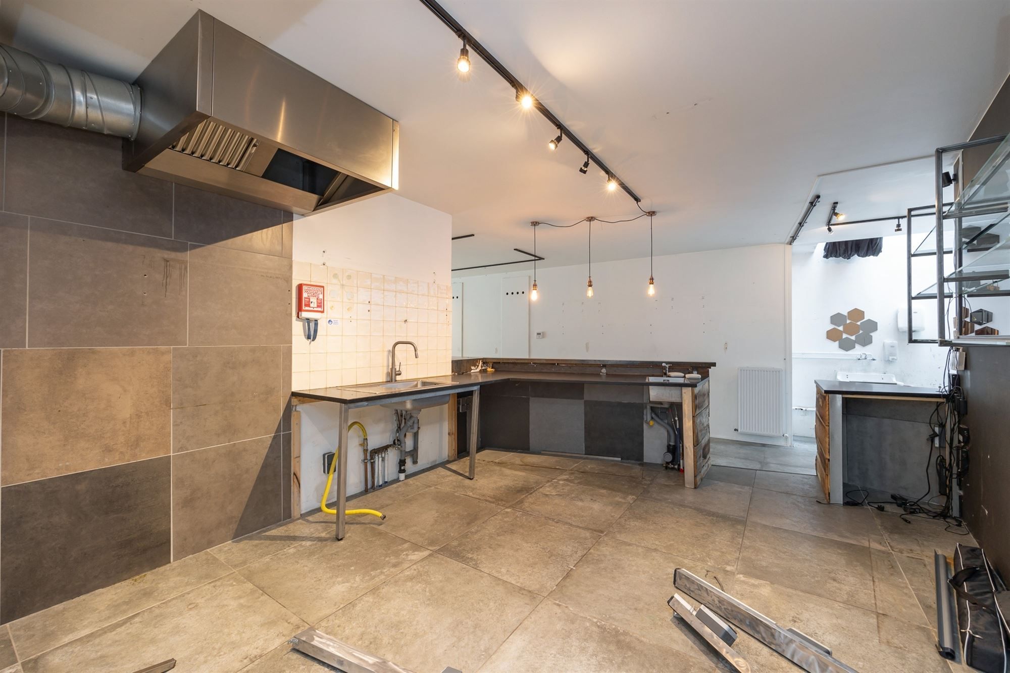 Handelsgelijkvloers van 152m² op toplocatie foto 8