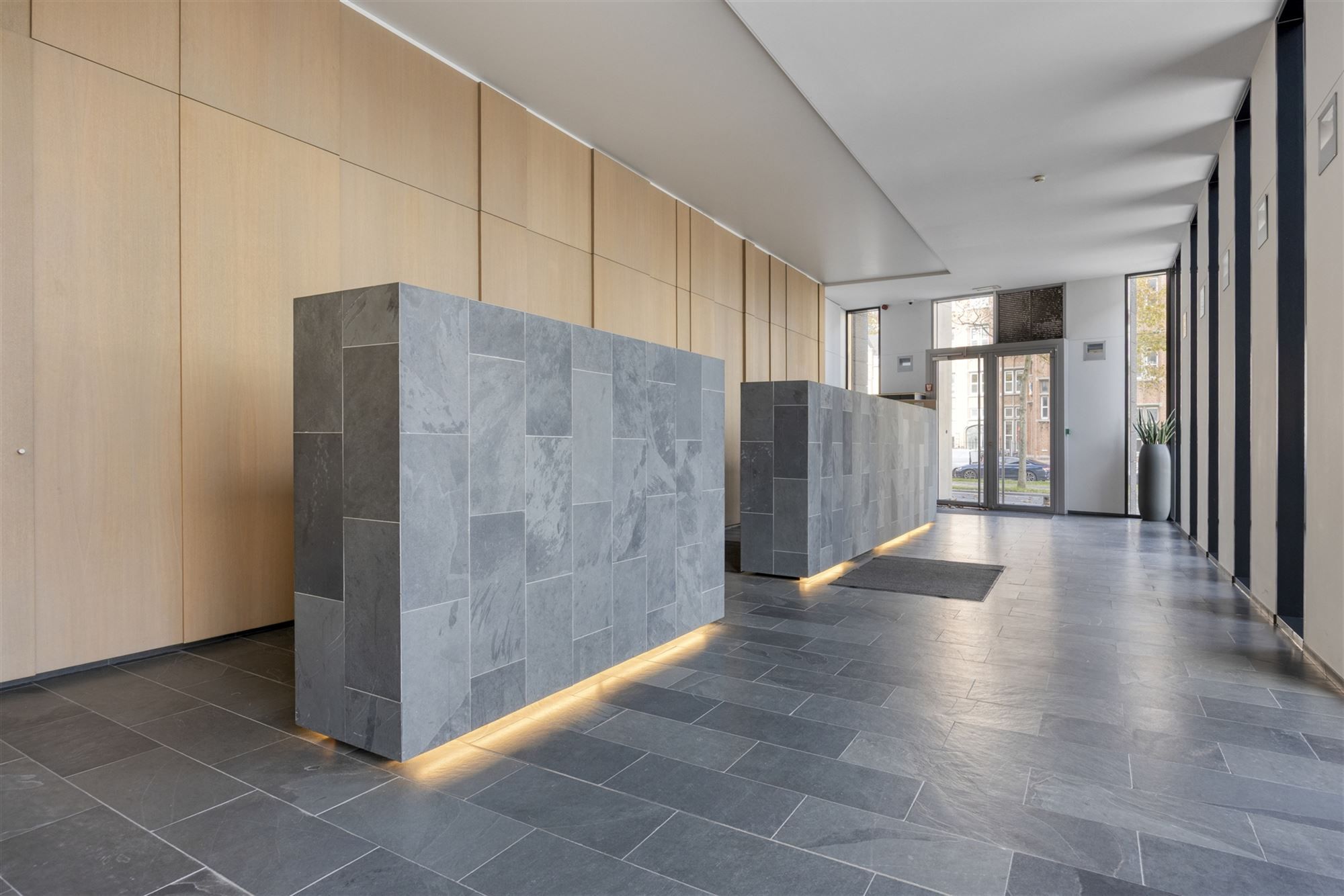 Instapklaar appartement met 2 slpks met terras in centrum Antwerpen foto 2