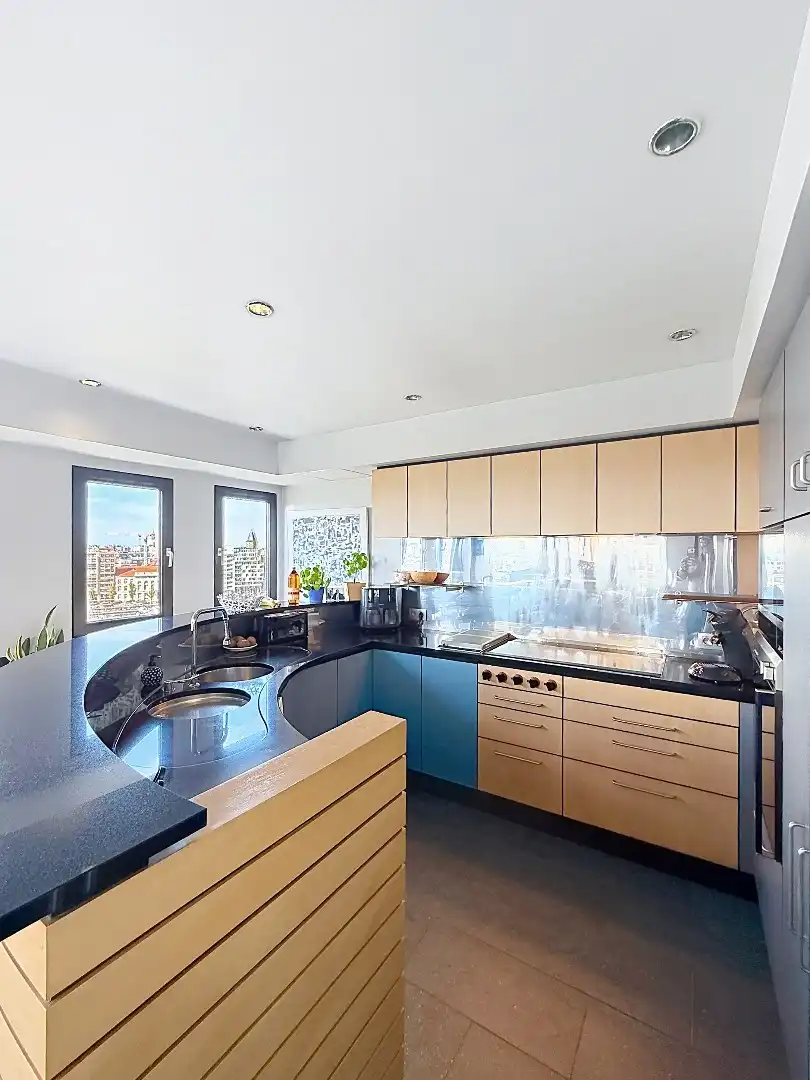 Uitzonderlijk goed gelegen instapklaar appartement met prachtig zicht op jachthaven  foto 10