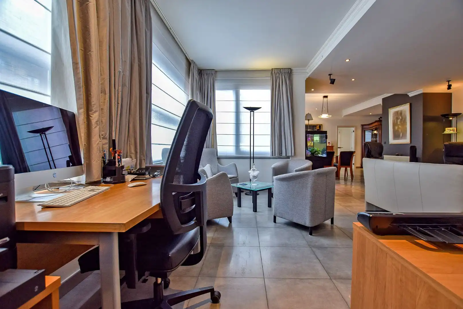 Prachtig onderhouden gelijkvloersappartement van maar liefst 175m² gelegen op 50m van het strand te Sint-Idesbald. foto 23