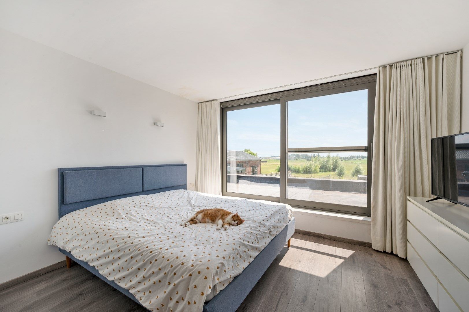 ENERGIEZUINIGE WONING MET 3 SLPKS, TOPAFWERKING EN GROTE TUIN foto 17