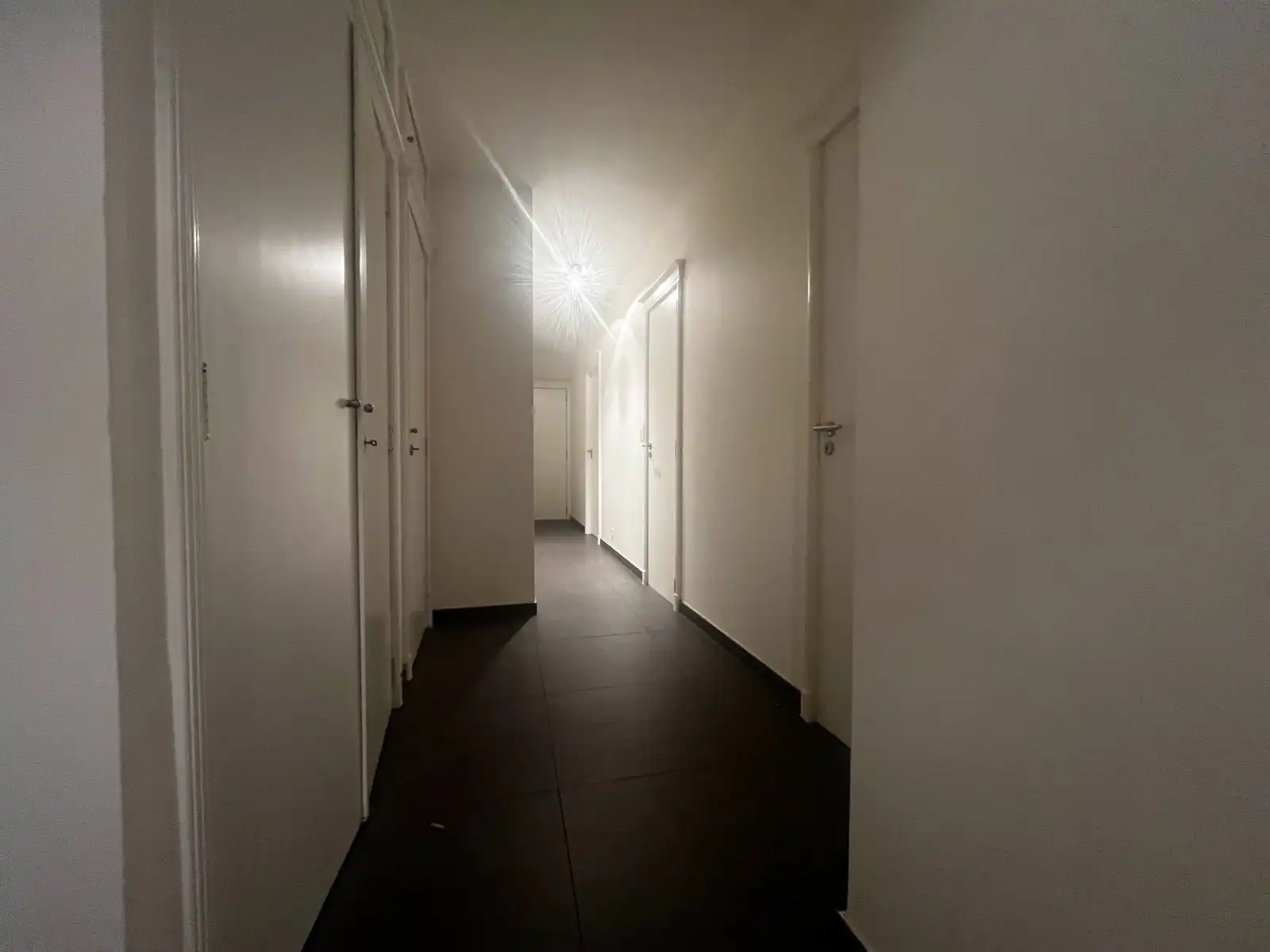 Uiterst goed gelegen 3 slaapkamer appartement foto 12