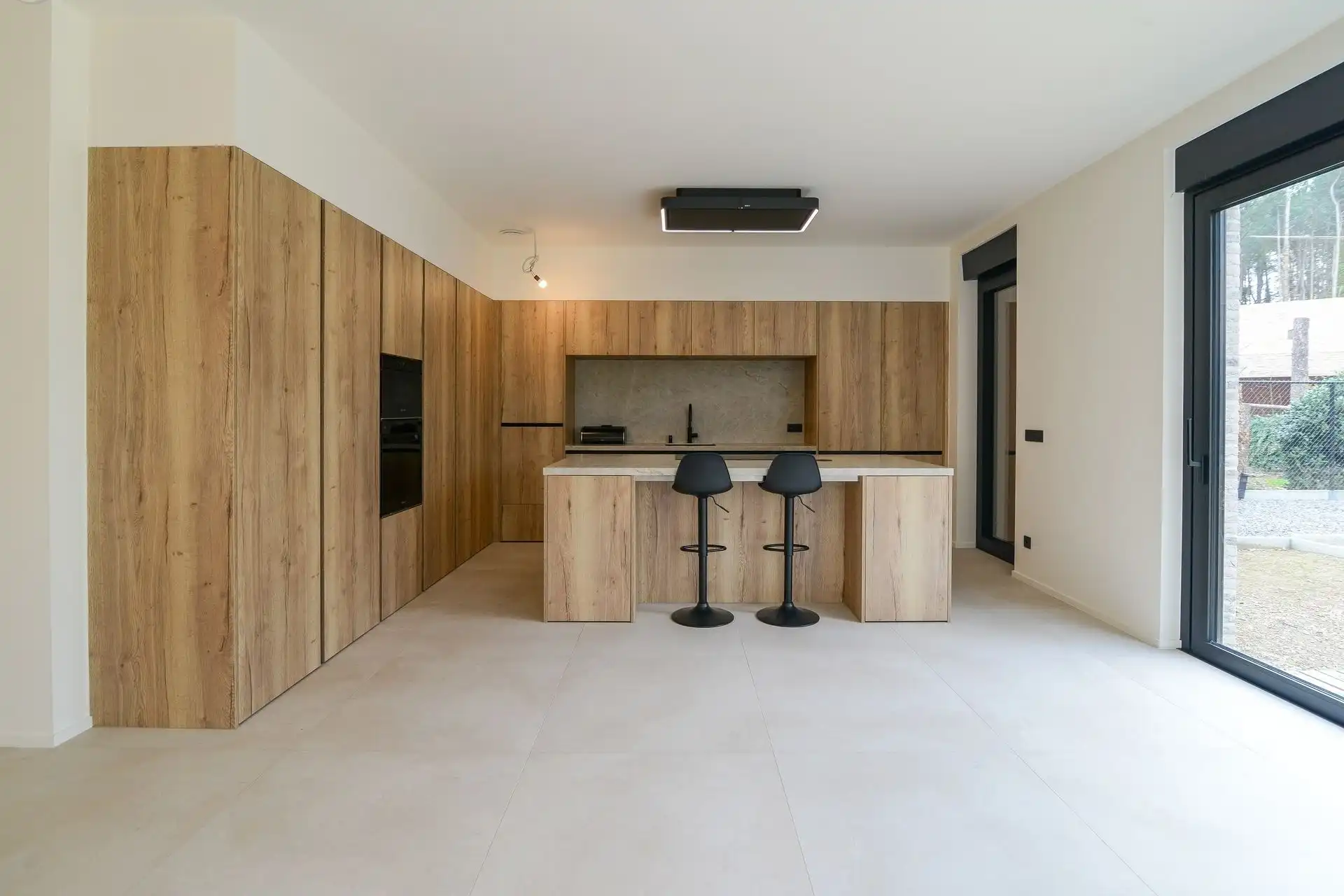 Stijlvolle en instapklare vrijstaande woning op een doodlopende straat  foto 12