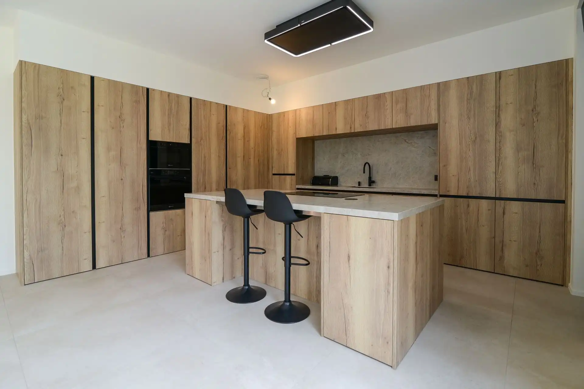 Stijlvolle en instapklare vrijstaande woning op een doodlopende straat  foto 12