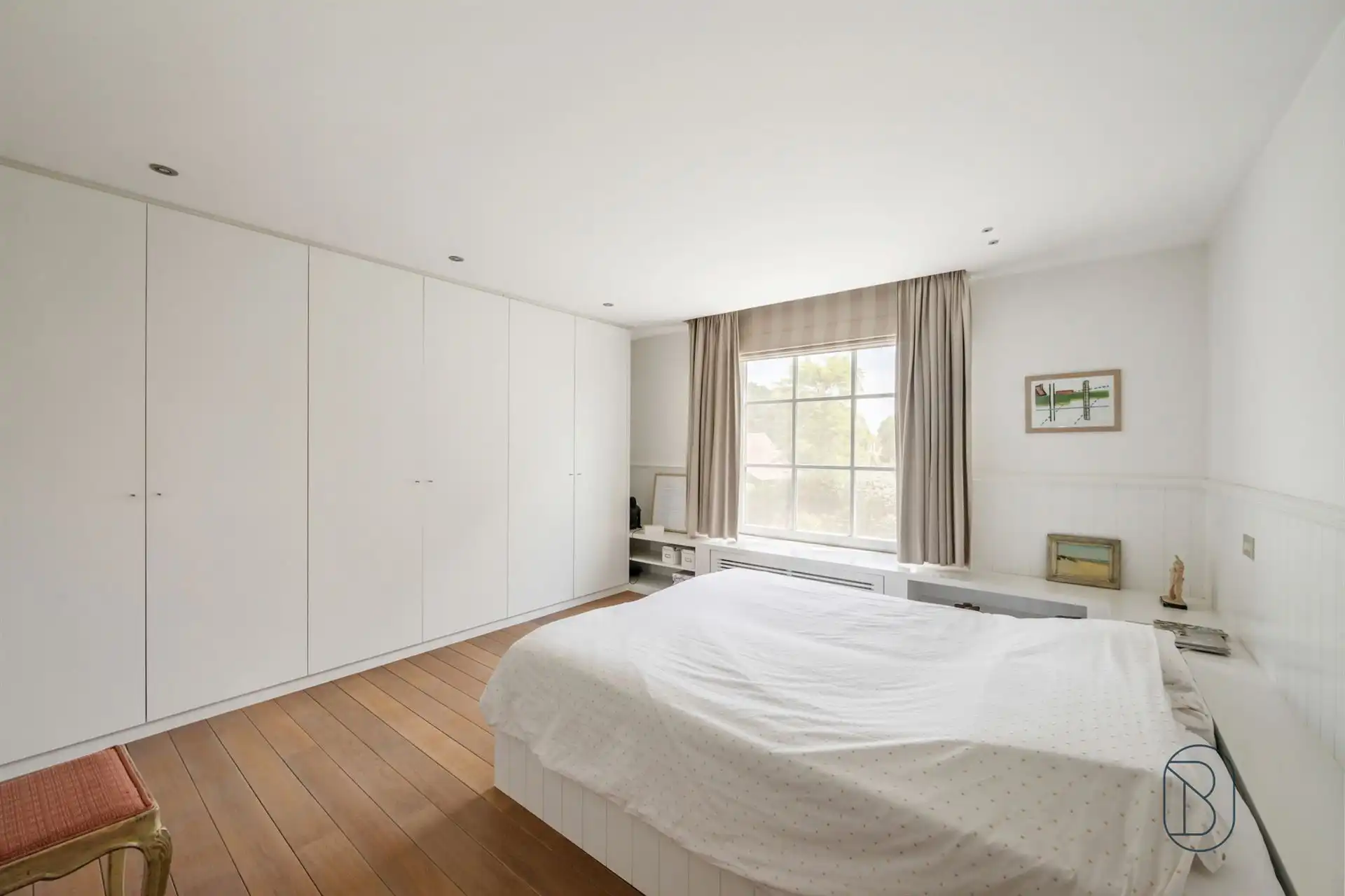 Exclusieve villa met praktijk/kantoor en prachtige tuin foto 15