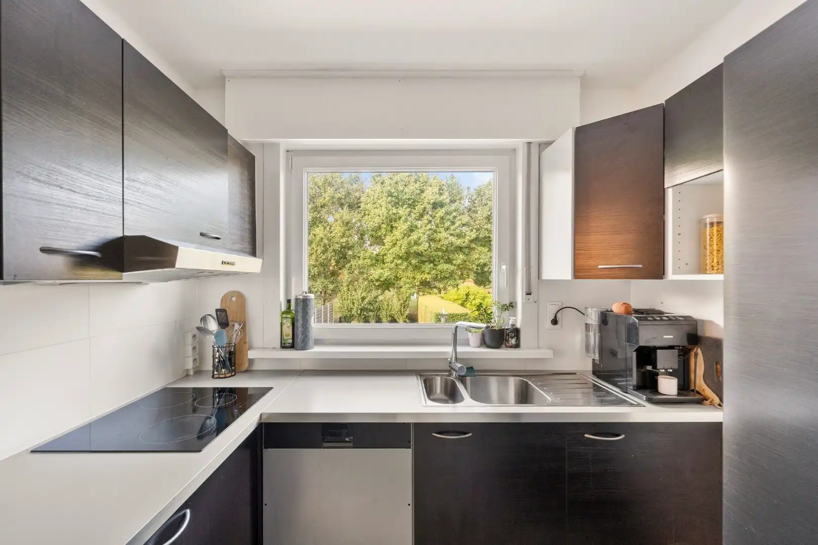 Instapklare woning met 3 slaapkamers, tuin en garage op een rustige ligging in Zonnebeke foto 12