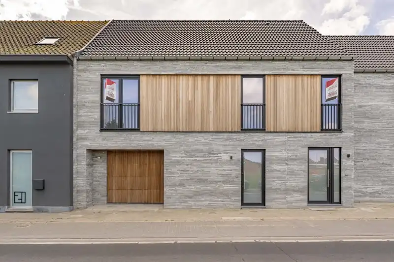 Prachtige, verrassend ruime nieuwbouwwoning met 3 slaapkamers én inpandige garage te koop in Dentergem! foto 27