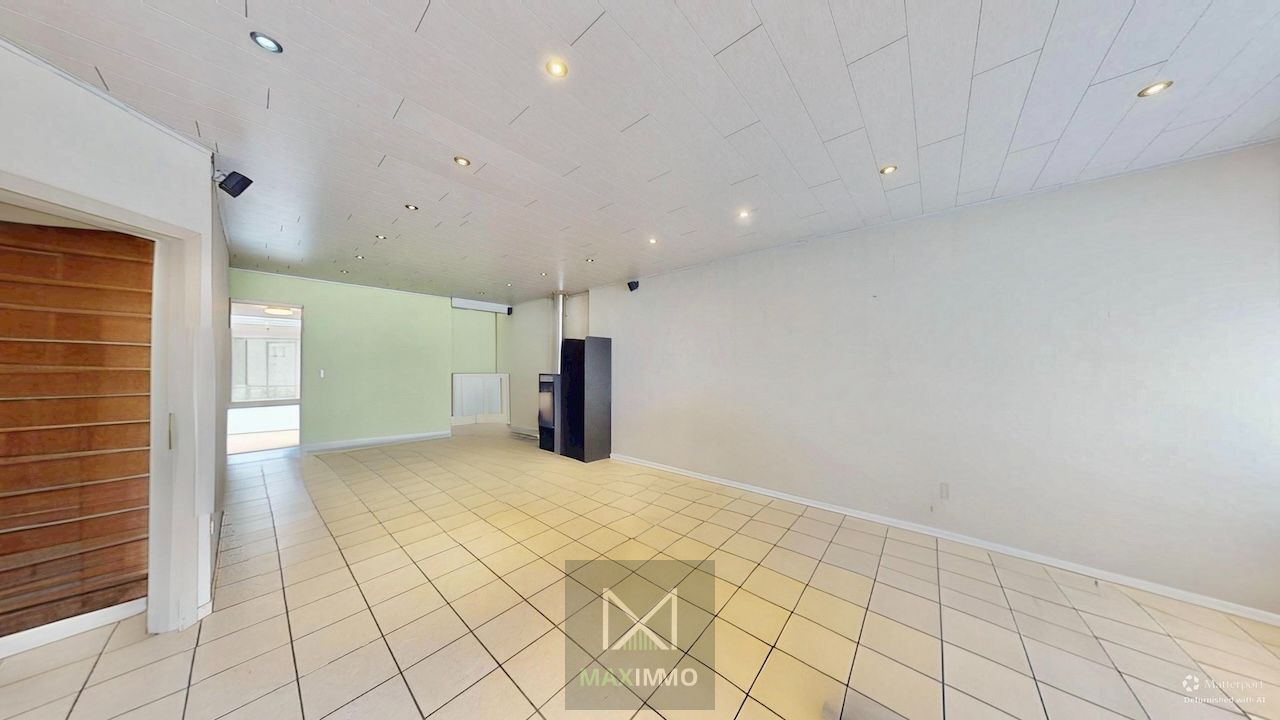 Instapklare, lichtrijke gezinswoning met grote tuin te Menen foto 4