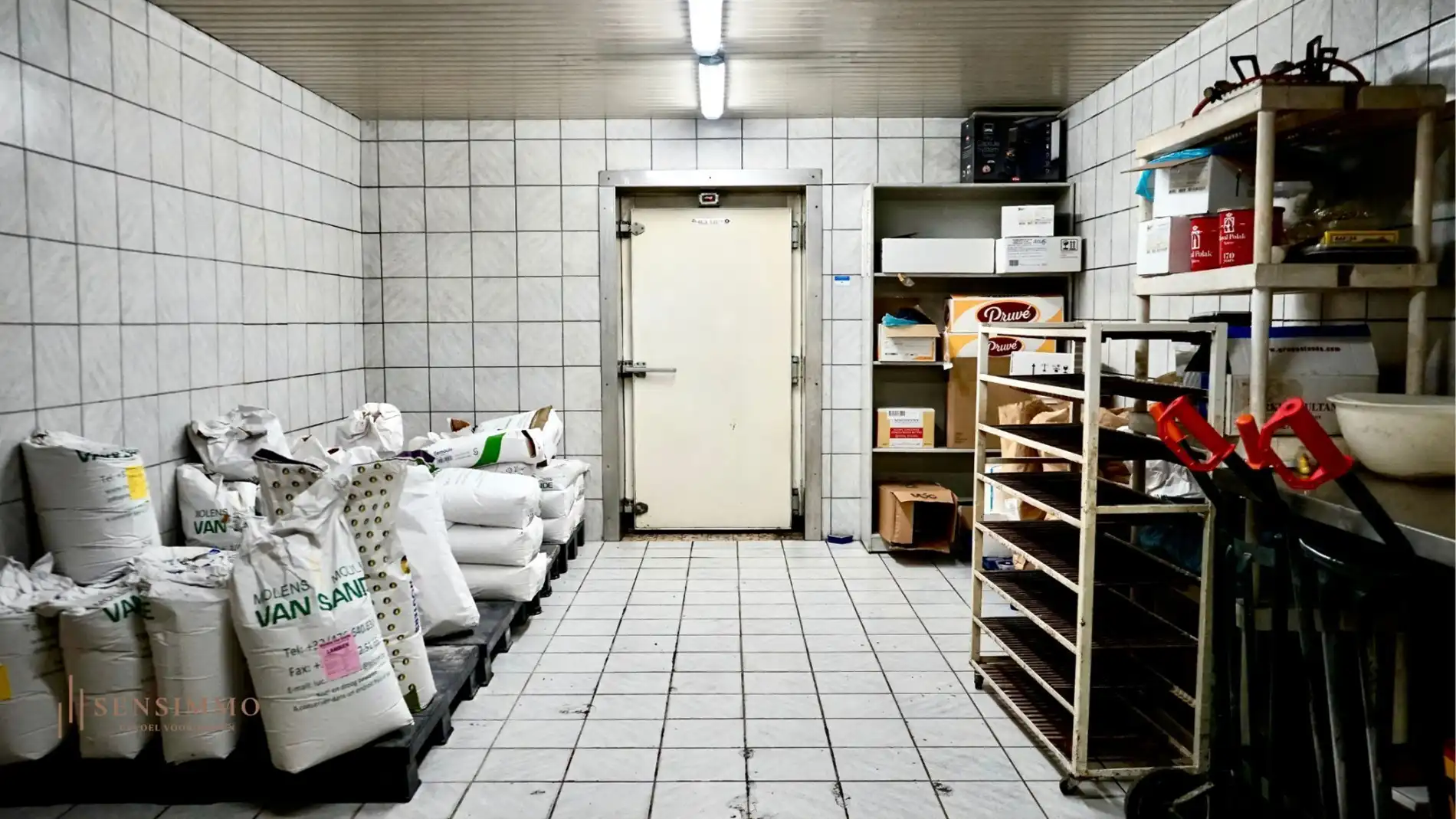 Te renoveren handelshuis/bakkerij met inboedel nabij LABIOMISTA foto 6