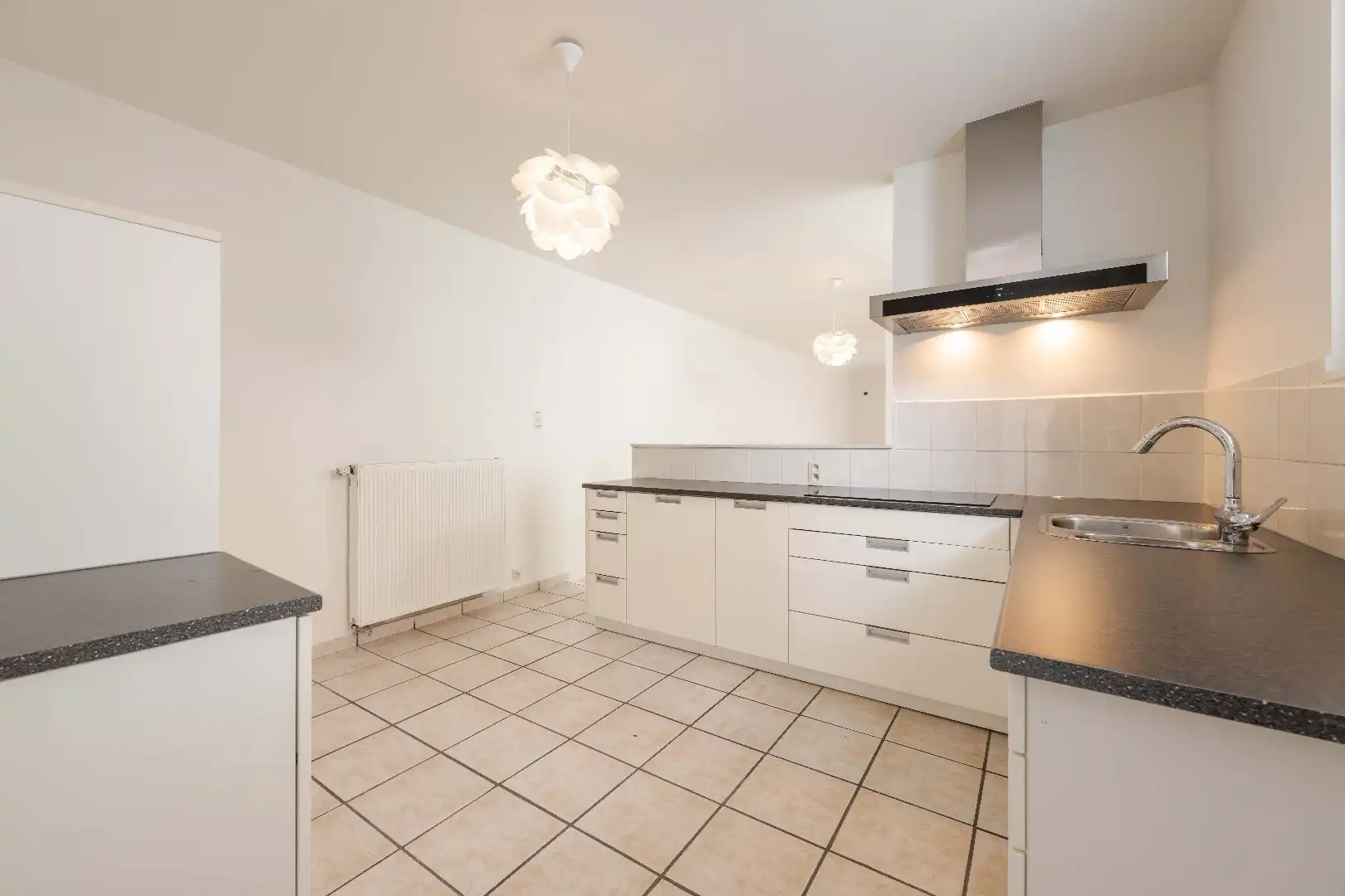 CENTRAAL GELEGEN INSTAPKLARE WONING foto 6