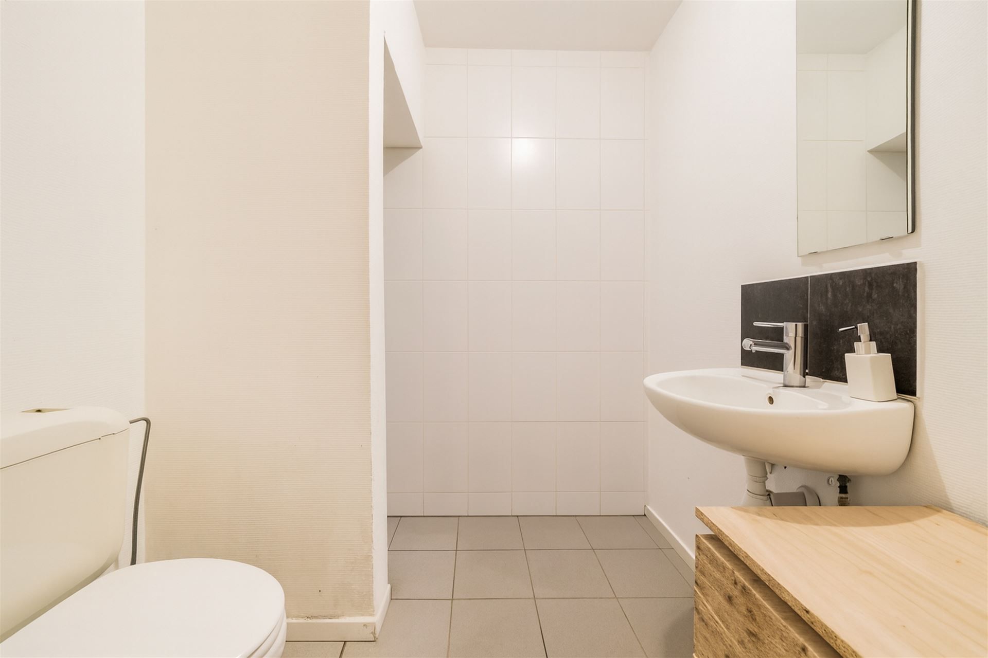 Gesloten bebouwing met 2 wooneenheden in centrum Mechelen! foto 16