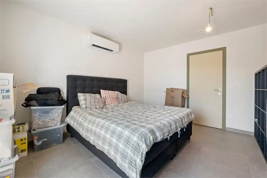 CENTRAAL GELEGEN APPARTEMENT MET RUIM TERRAS EN GARAGEBOX IN SINT-TRUIDEN foto 16