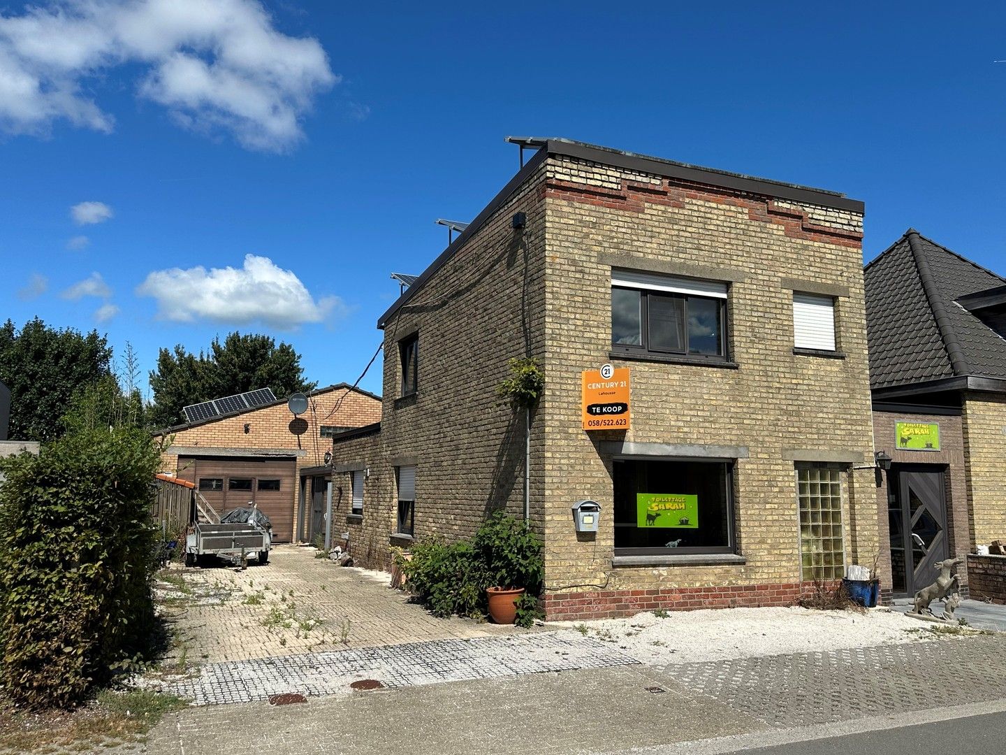 Te renoveren koppelwoning met grote loods (+/- 200m²) foto 3