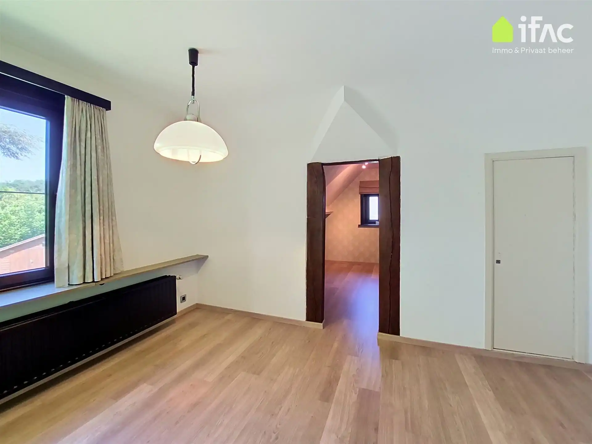Rustig gelegen gerenoveerde villa in perfecte staat foto 21