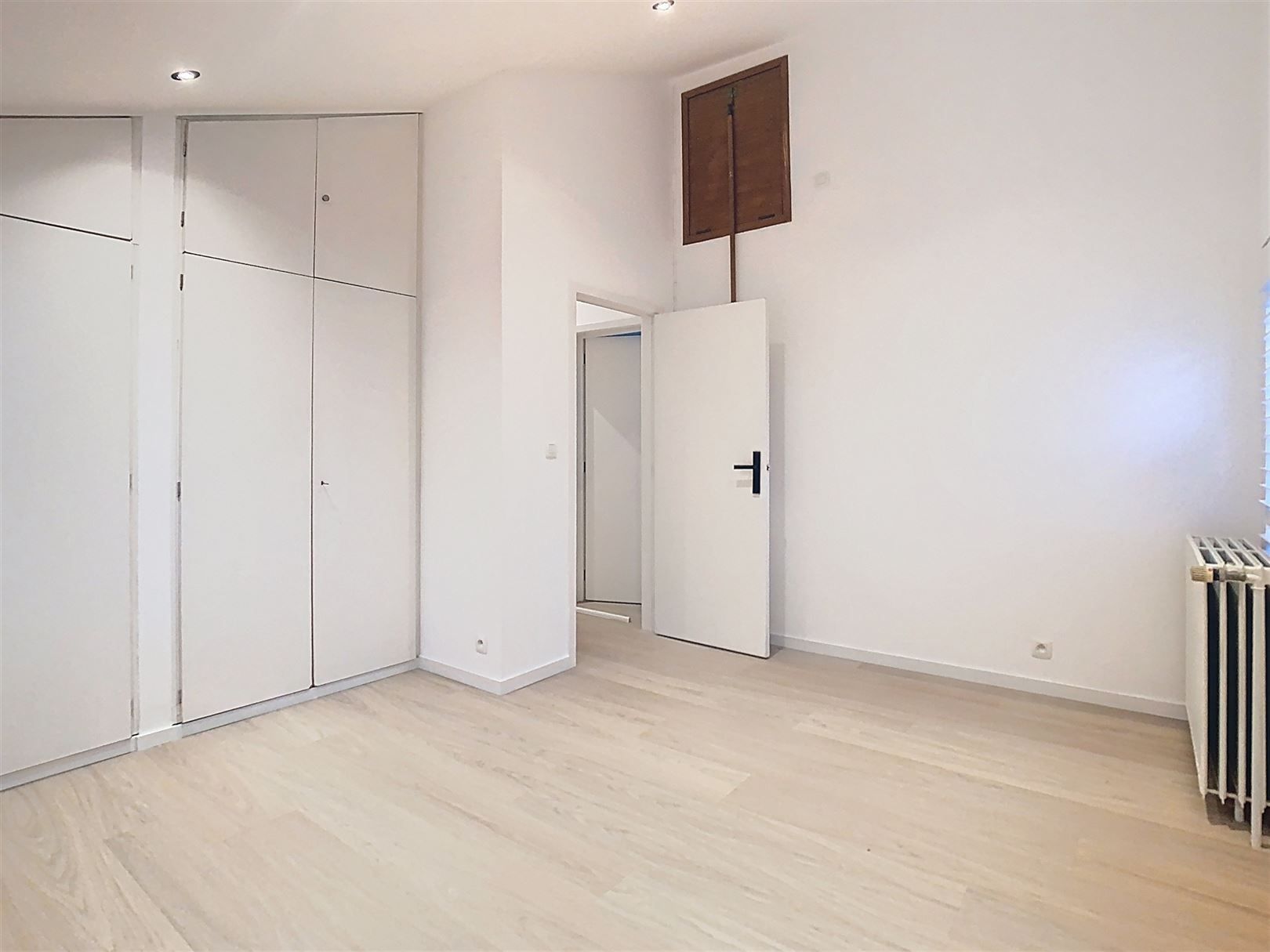 Villa in residentiële wijk met 4 slpks! foto 12