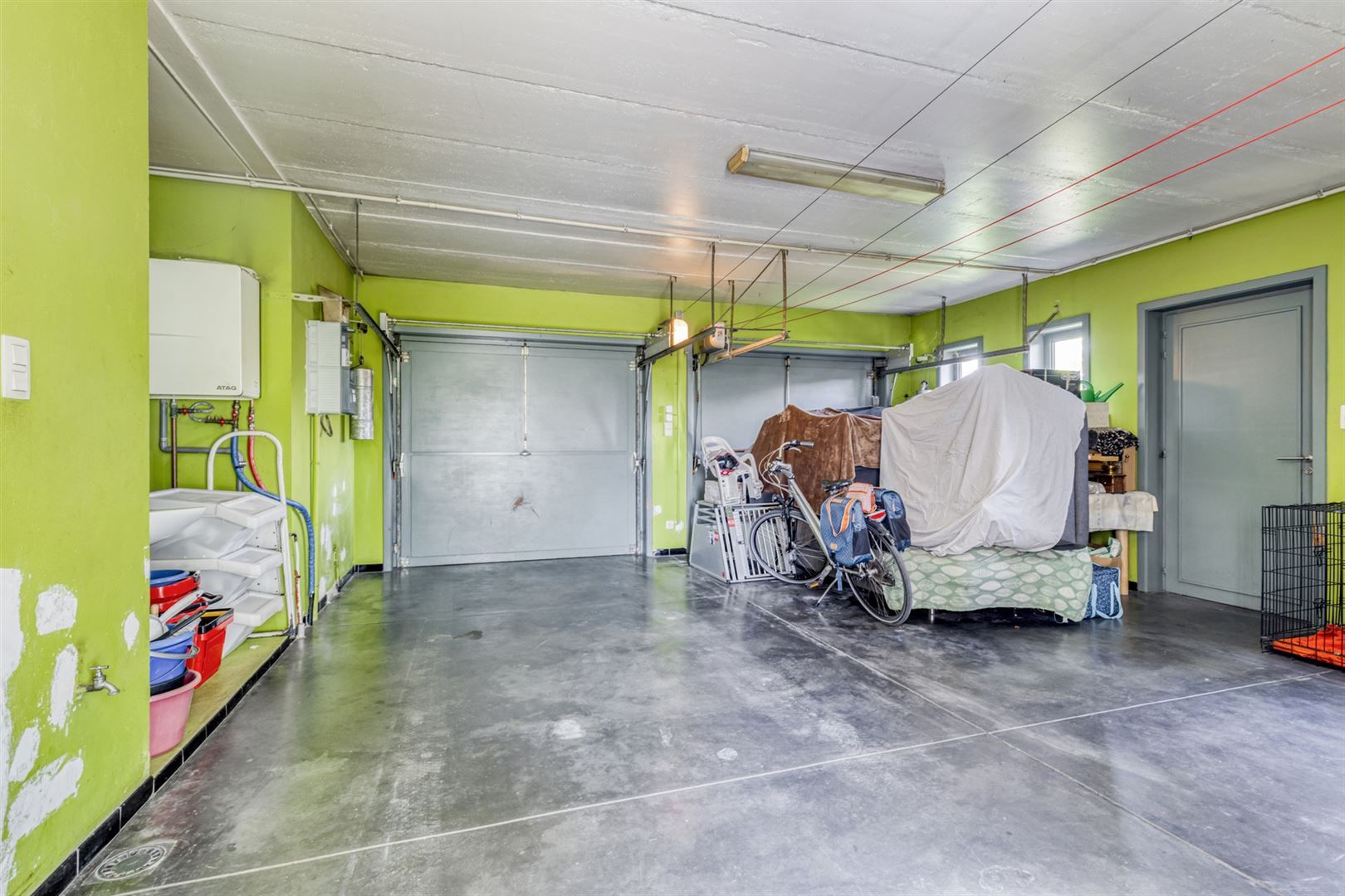 Huis + weiland foto 22