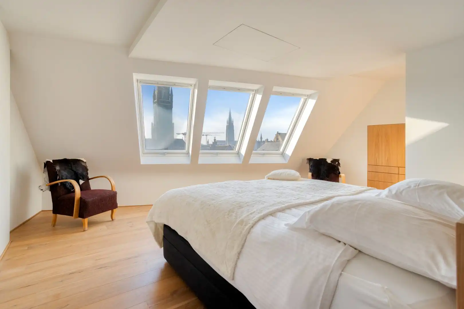 Exclusief penthouse met subliem zicht op de torens van Brugge foto 13
