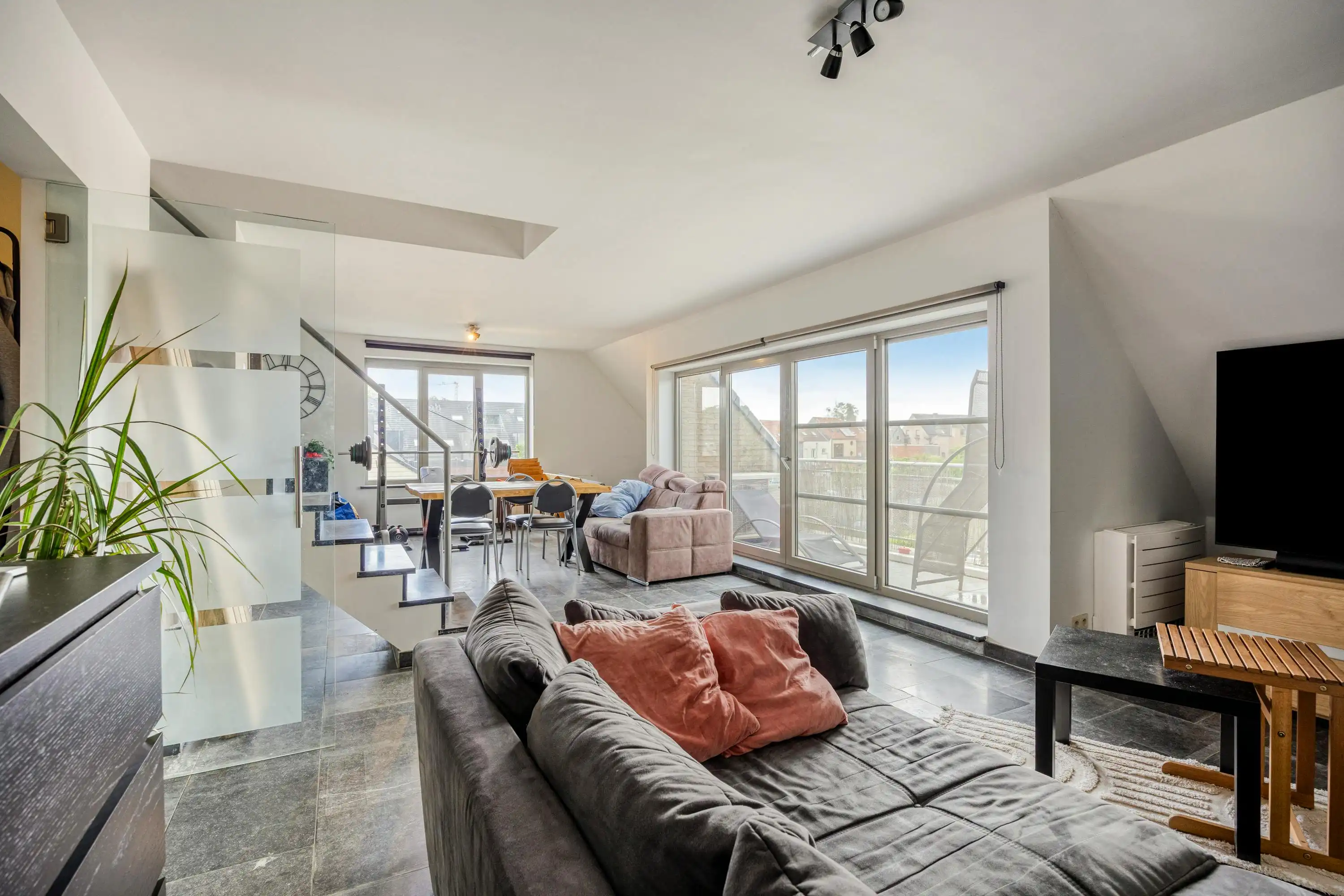 Duplexappartement met 2 slpks te koop in centrum van Essen! foto 10
