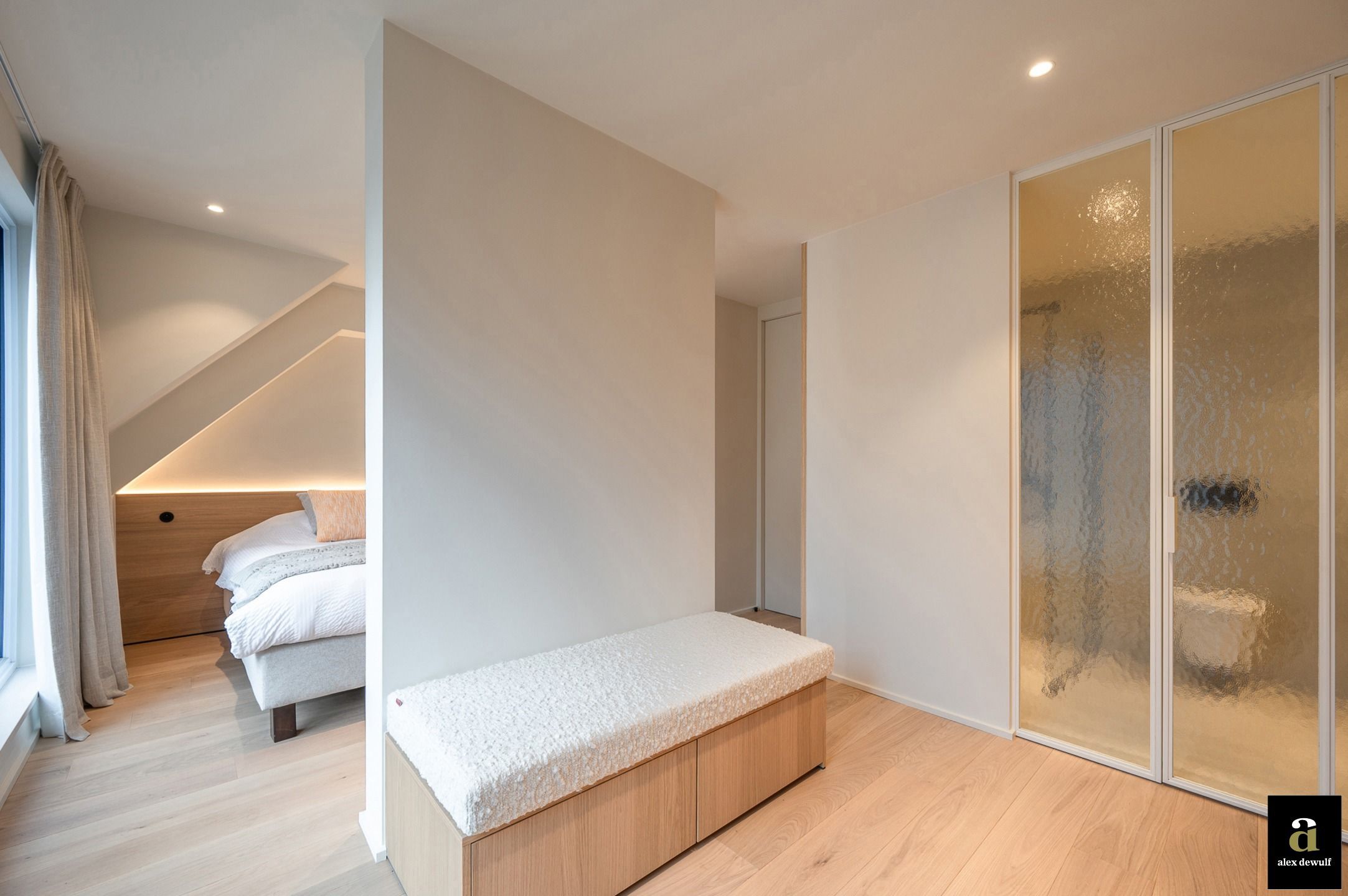 Exclusief gerenoveerd penthouse met panoramisch uitzicht [Piers De Raveschootlaan - Knokke Centrum]. foto 5