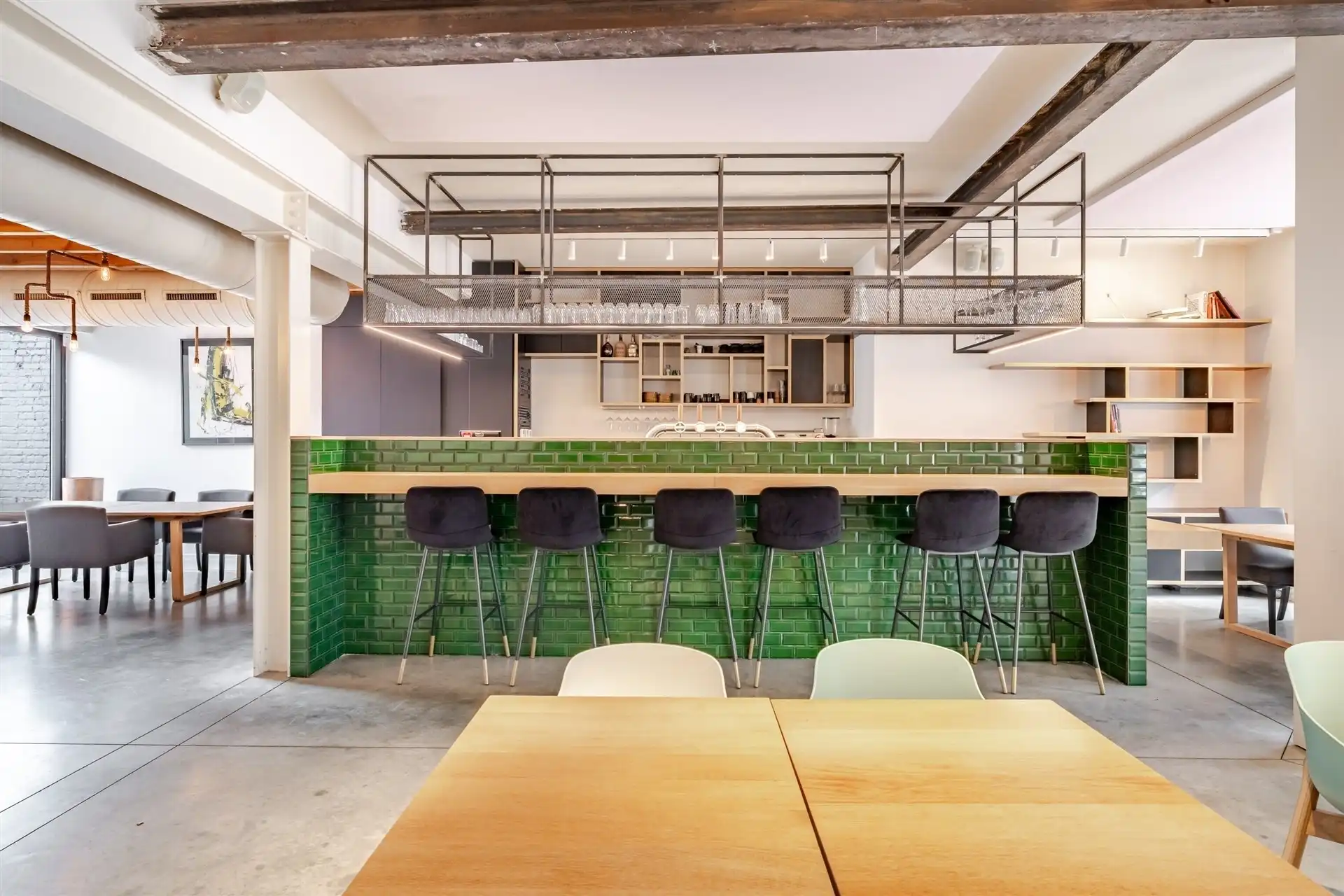 Instapklaar hoogwaardig restaurant inclusief inrichting en meubilair  foto {{pictureIndex}}