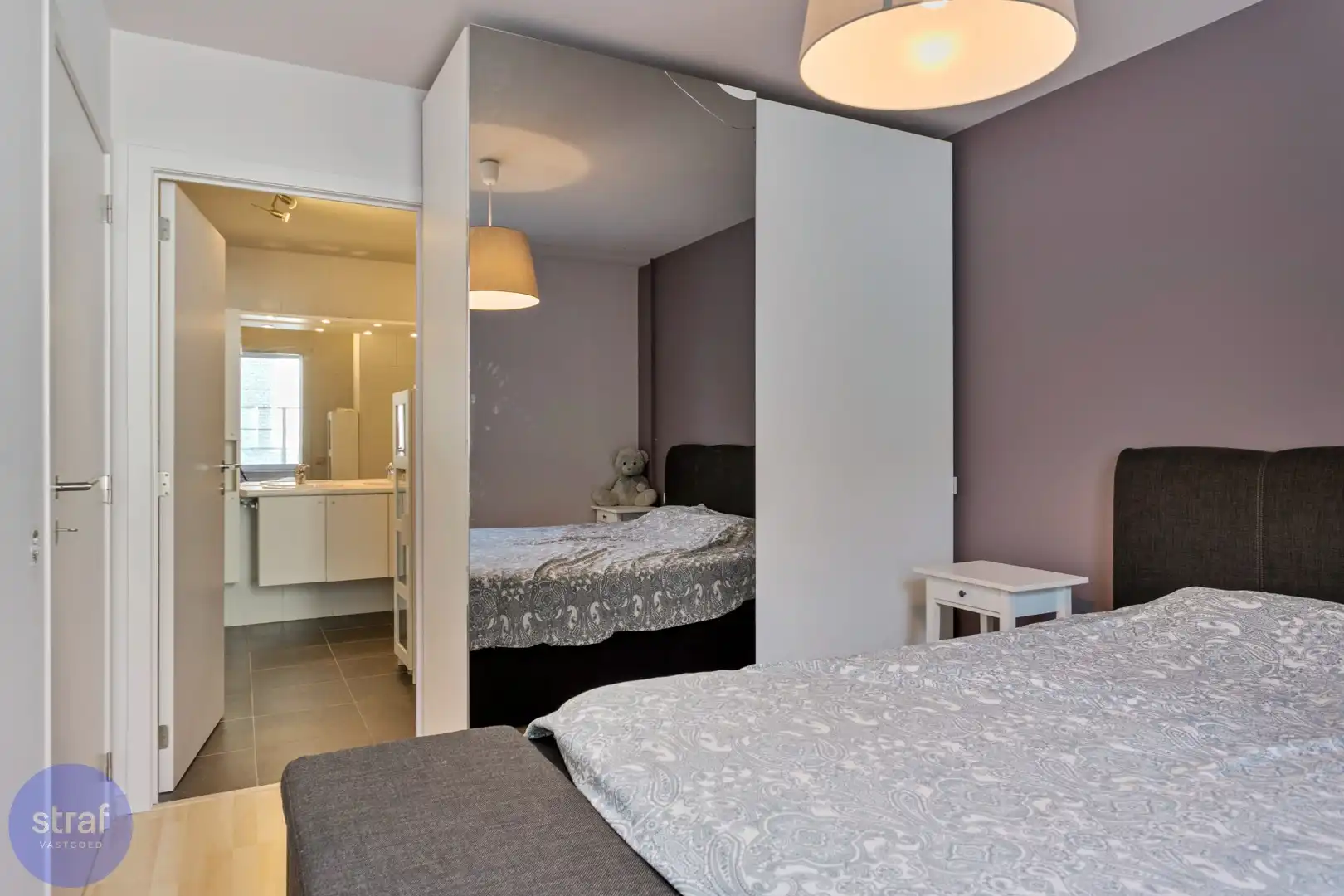 TE HUUR gemeubeld appartement in centrum Antwerpen met garage foto 7