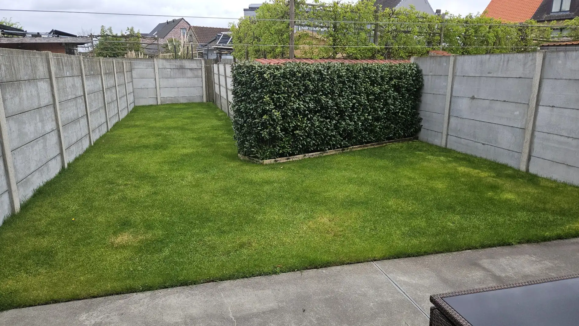 Uiterst ruime woning met 3 grote slk, garage en tuintje in centrum Berlare foto 7