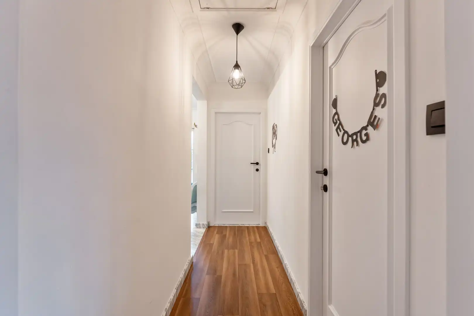 Instapklare woning met 3 slaapkamers, veranda en tuin met open zicht op de weides. foto 14