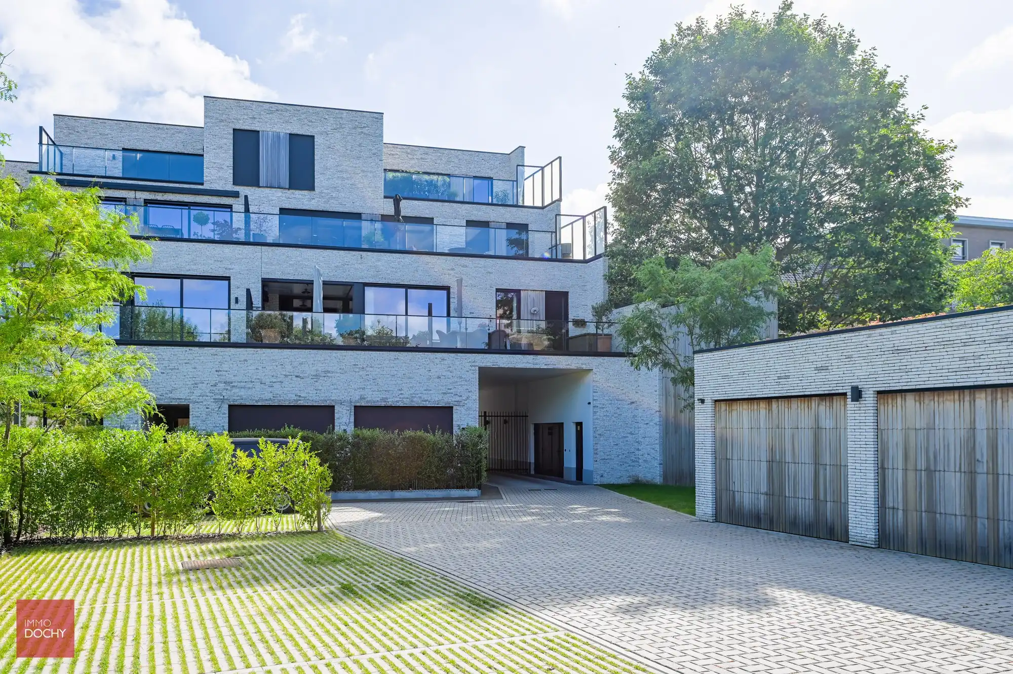 Prachtig afgewerkt appartement met ruim zonneterras centrum Waregem foto 3