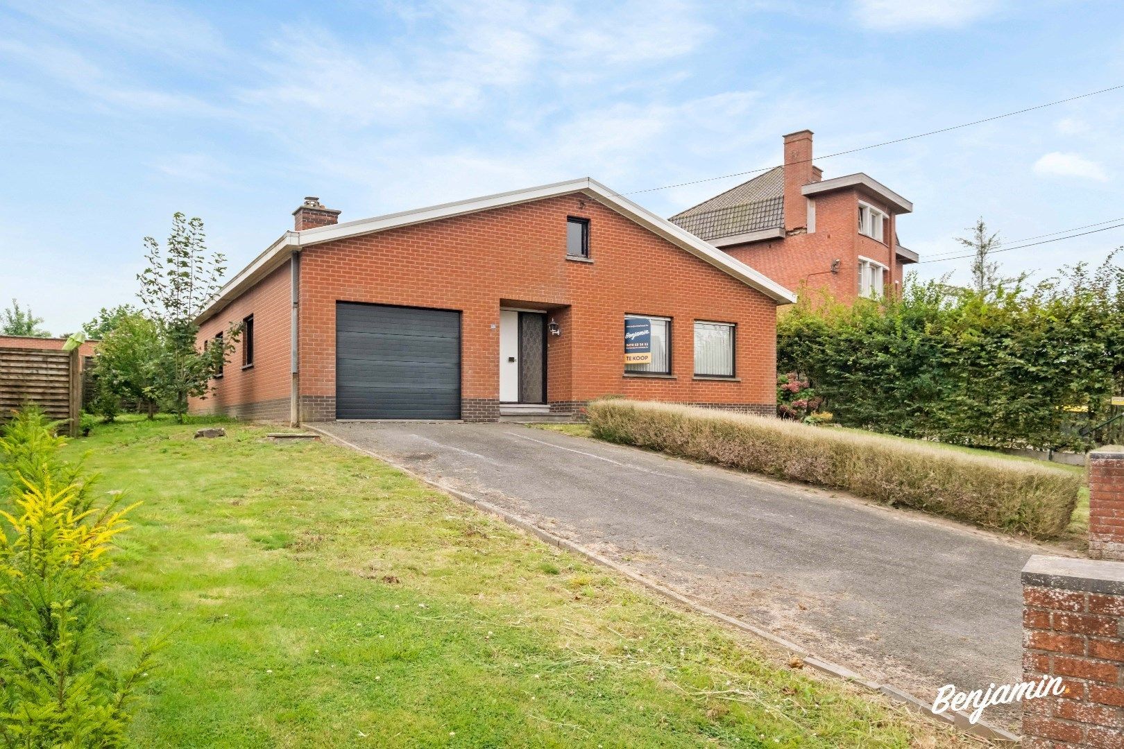 Hoofdfoto van de publicatie: Vrijstaande gelijkvloerse woning met 3 slaapkamers, garage en tuin in Klerken