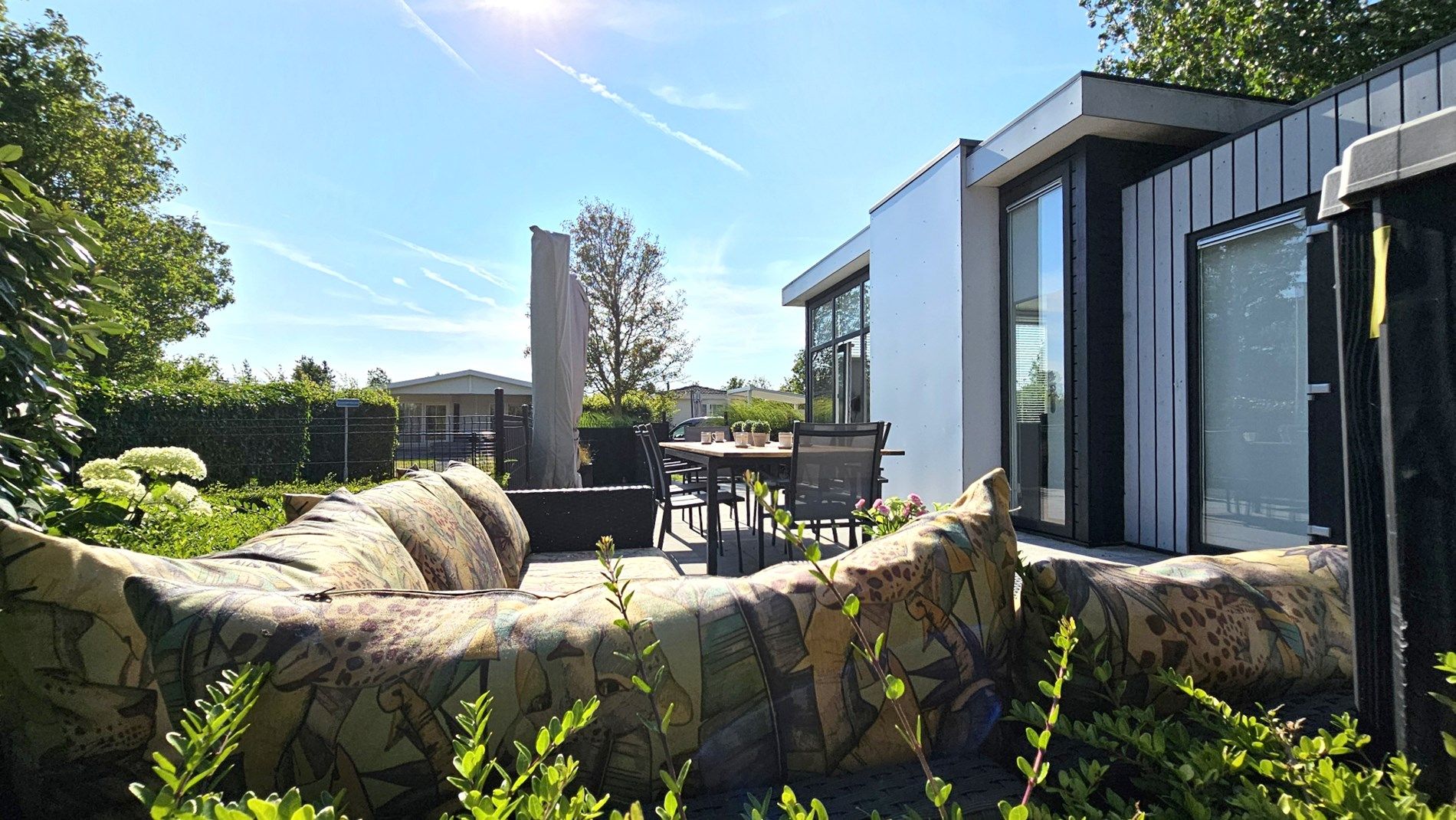 2-slpkr vakantiewoning met tuin & parkeerplaats foto 9