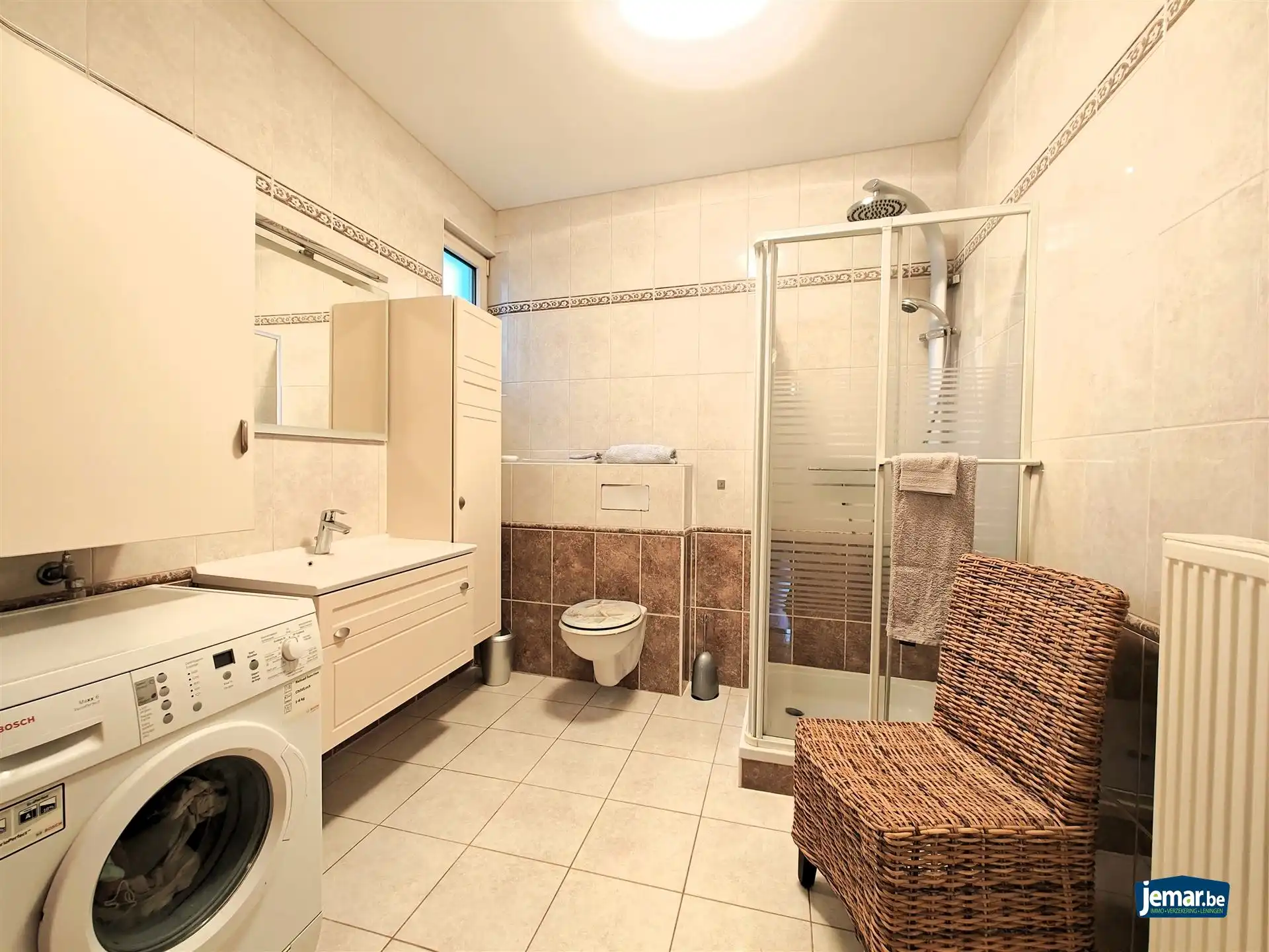 Ruim en karaktervol appartement van 190m² in het charmante Maasdorp Vucht! foto 11