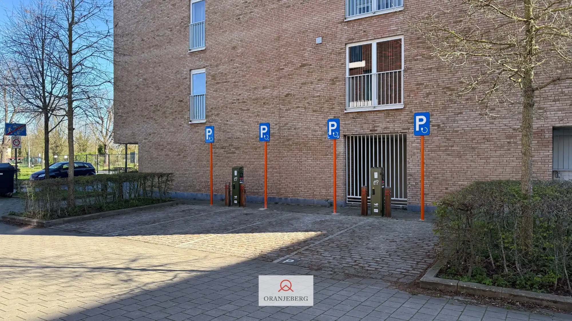 Modern gelijkvloers appartement in het groen foto 36