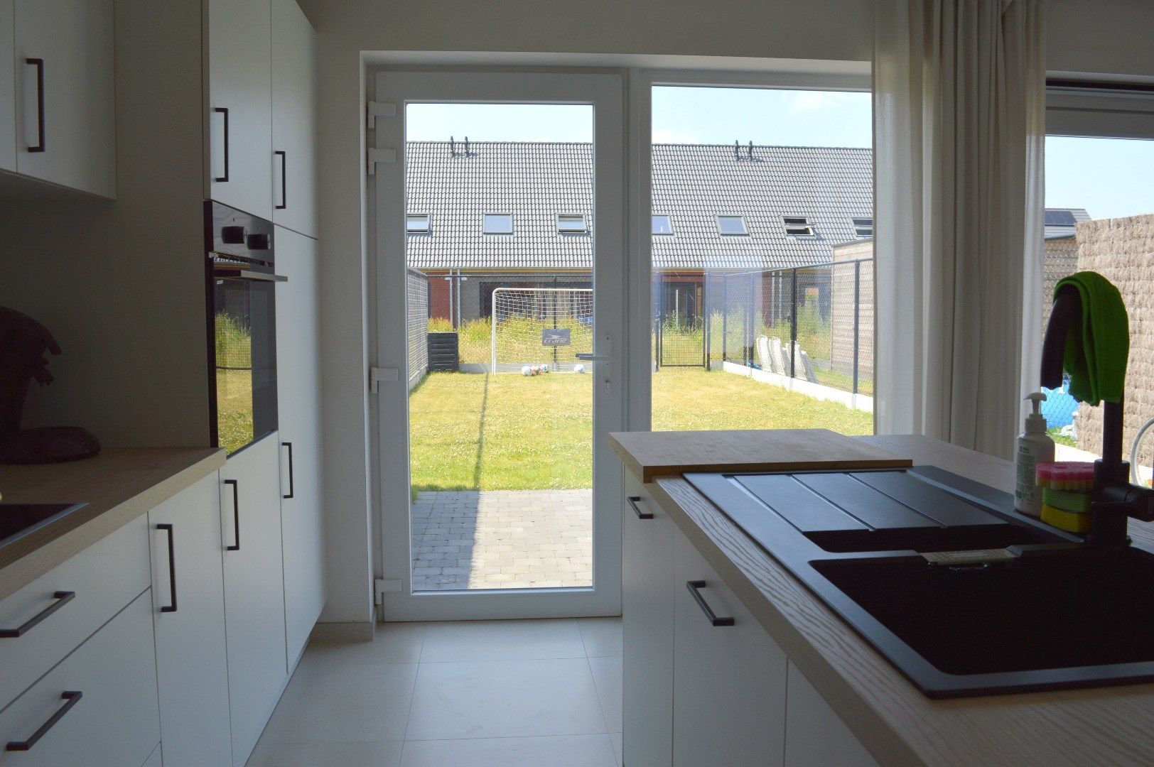 Instapklare woning in rustige omgeving te Heule foto 5