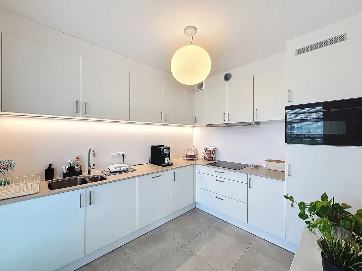 Appartement met tuin op topligging aan zee in Bredene foto 5