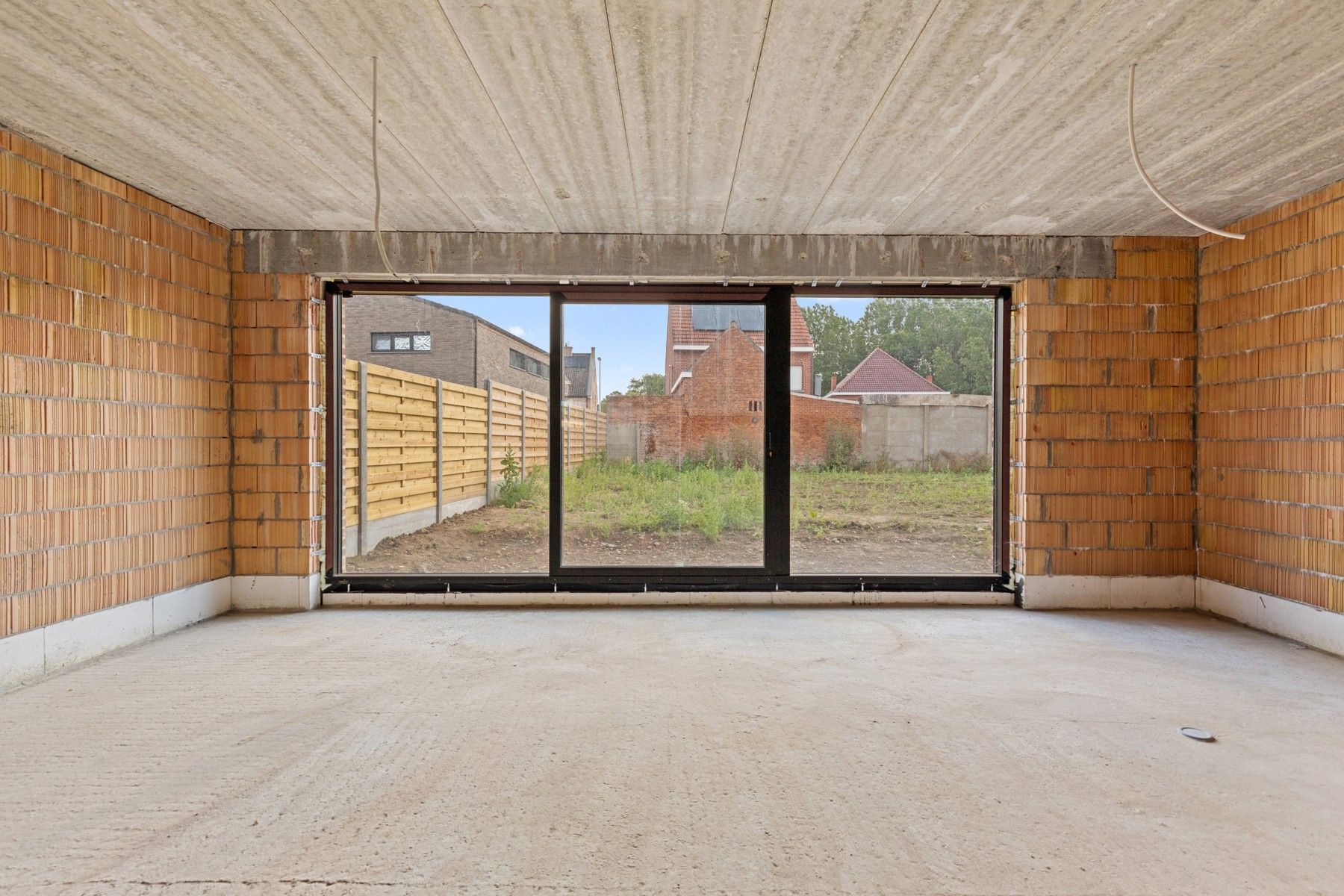 Nieuwbouw (ruwbouw-winddicht) aangeboden in groene omgeving foto 4