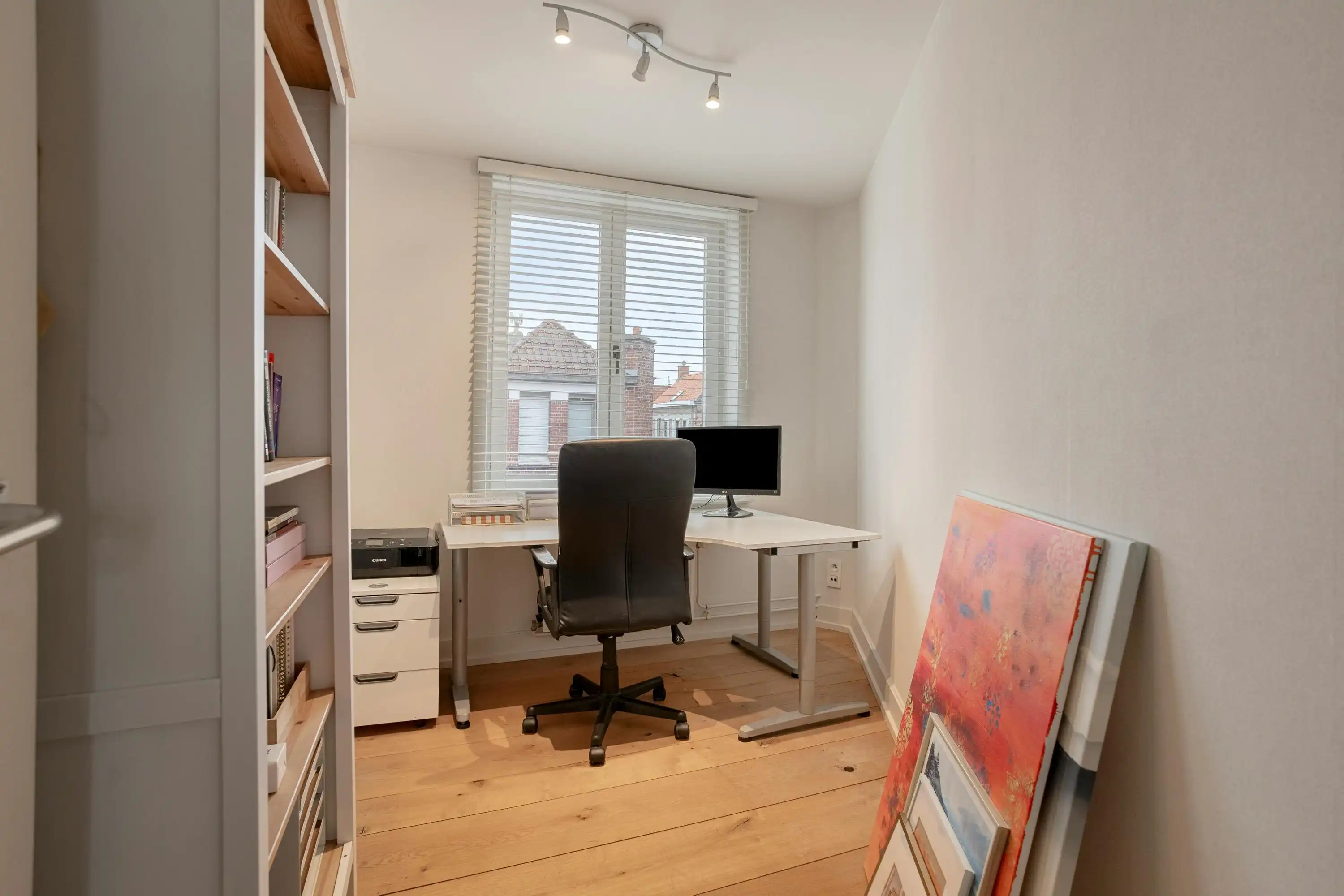Instapklaar huis met garage te Izegem foto 16