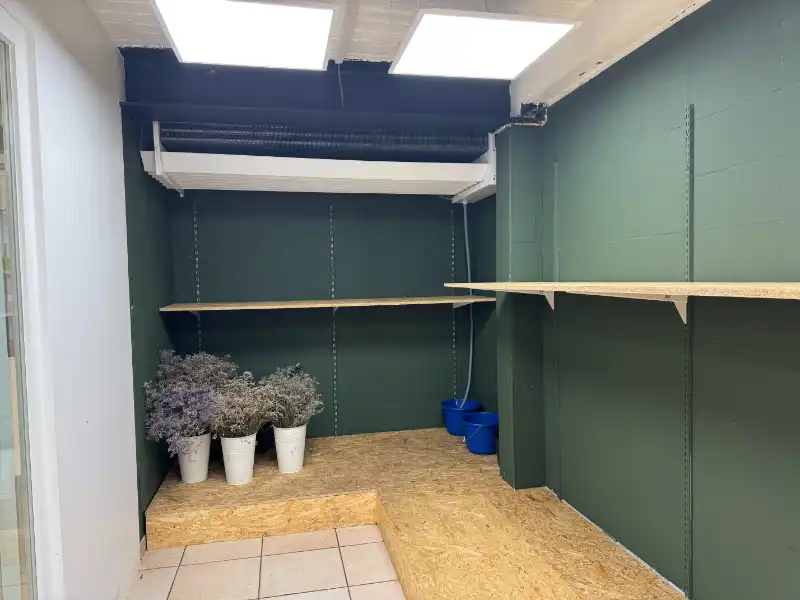 OPBRENGSTEIGENDOM, Handelspand met duplex appartement foto 10