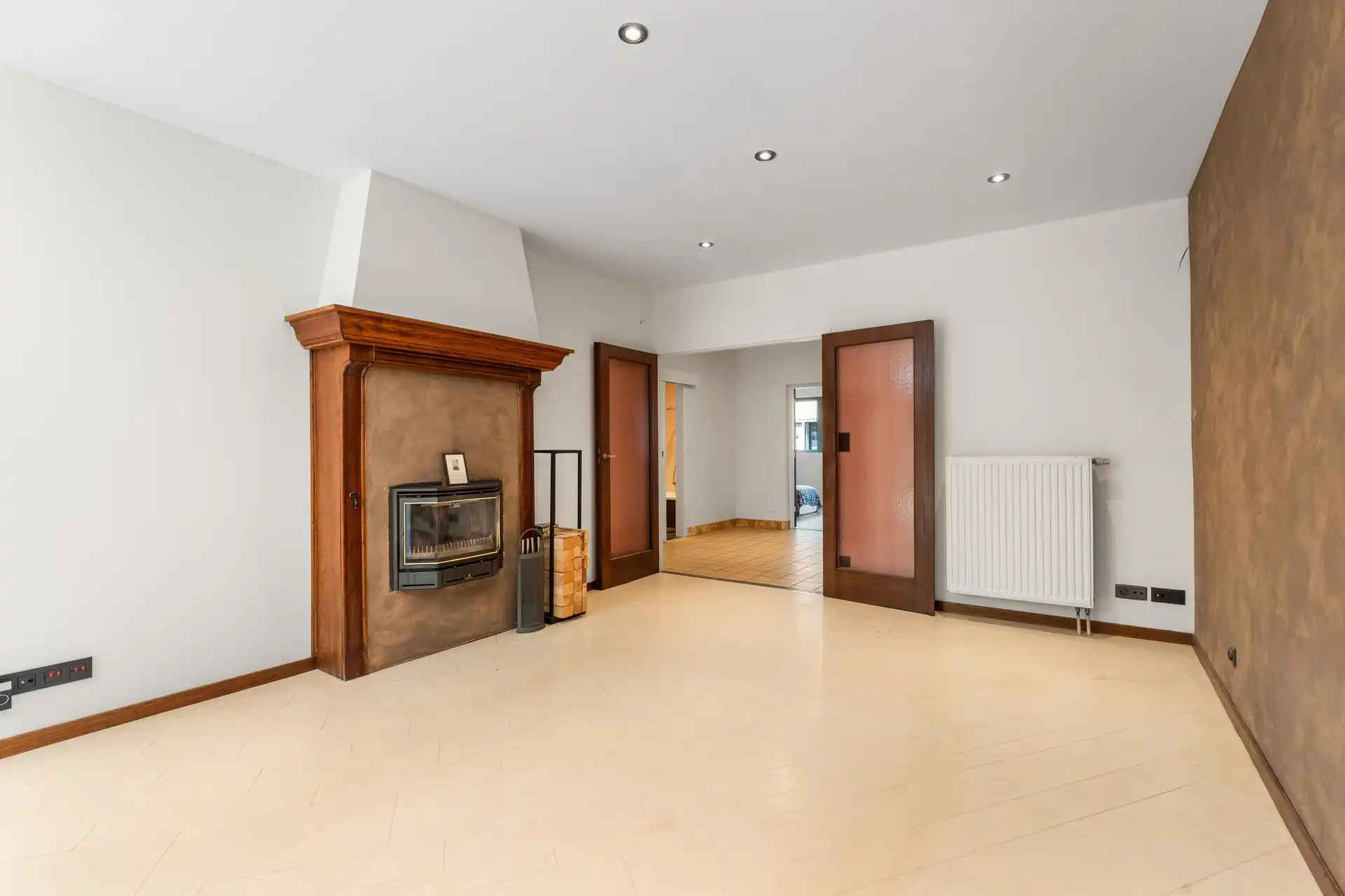 Gerenoveerde één/meergezins/kangeroe woning met 4 mog 5 slaapkamers en tuin. foto 5