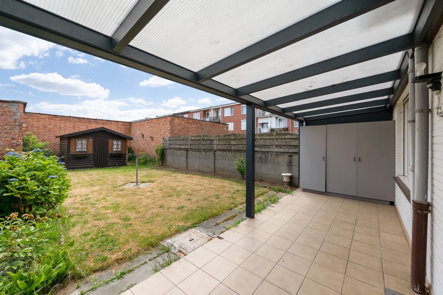 Gelijkvloers appartement met grote tuin in Deurne foto 2