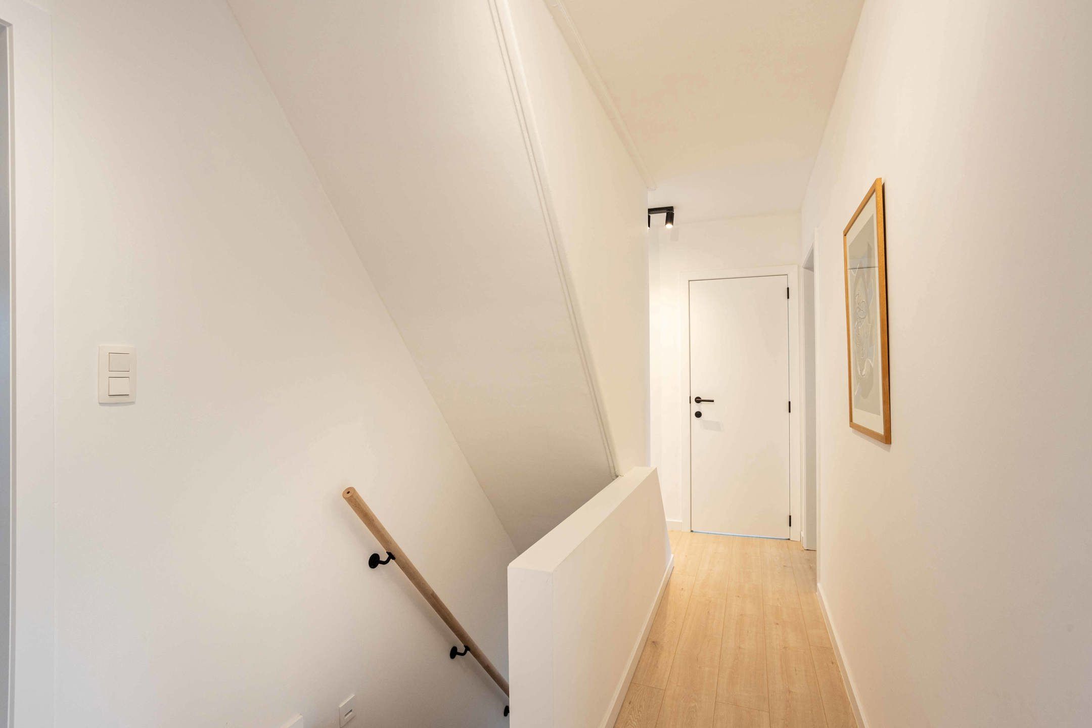 Kwalitatief gerenoveerde driegevelwoning met tuin foto 23