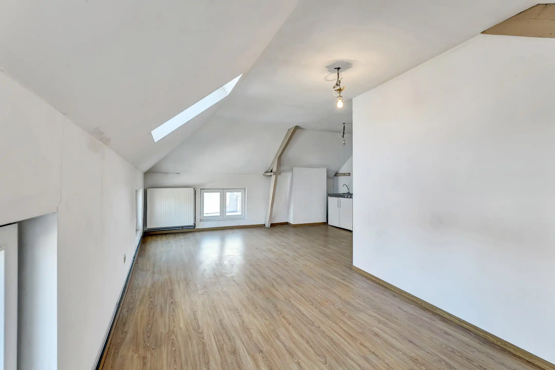 Gewaardeerd restaurant/handelspand met appartementen foto 35