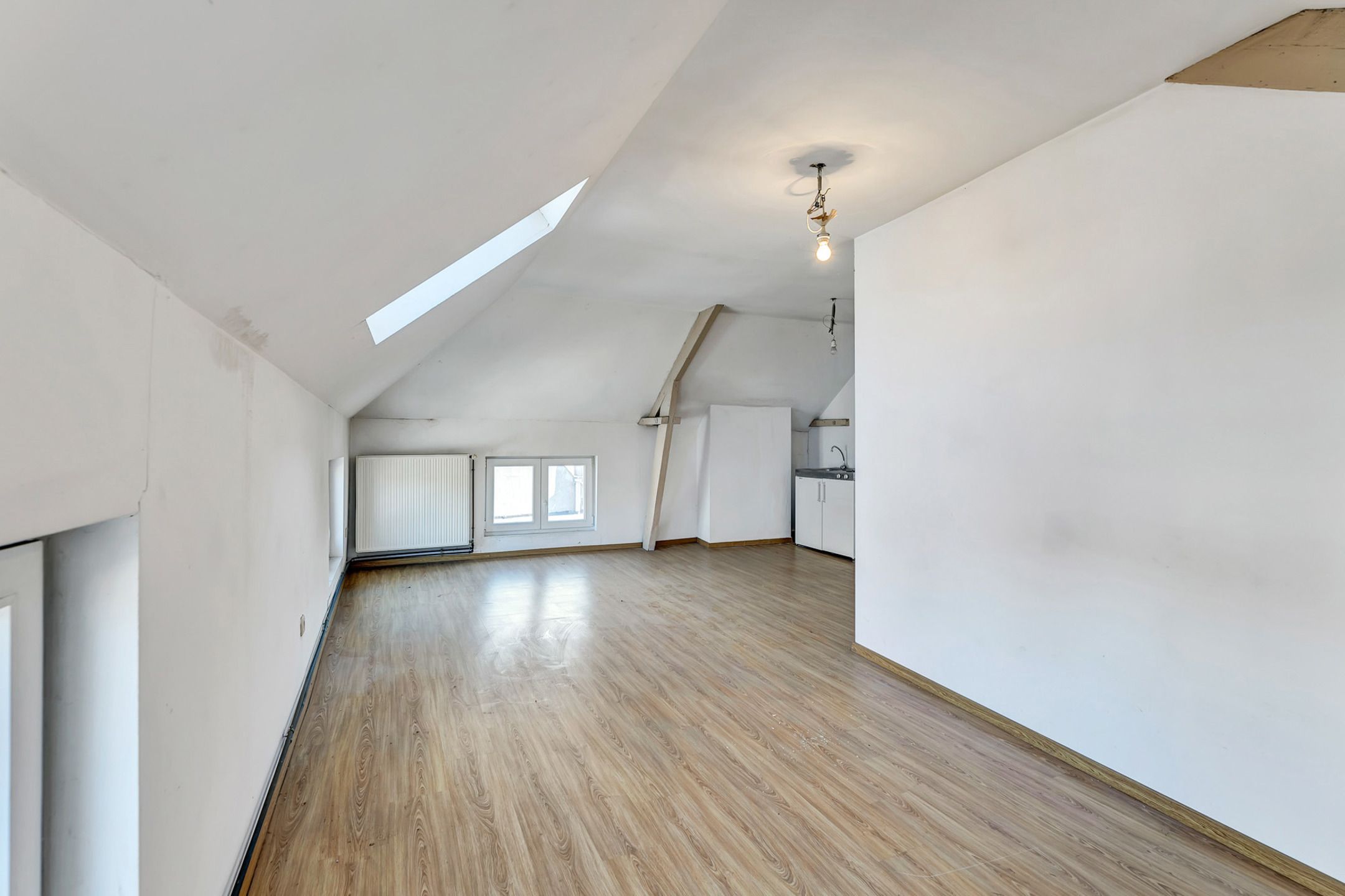 Gewaardeerd restaurant/handelspand met appartementen foto 35